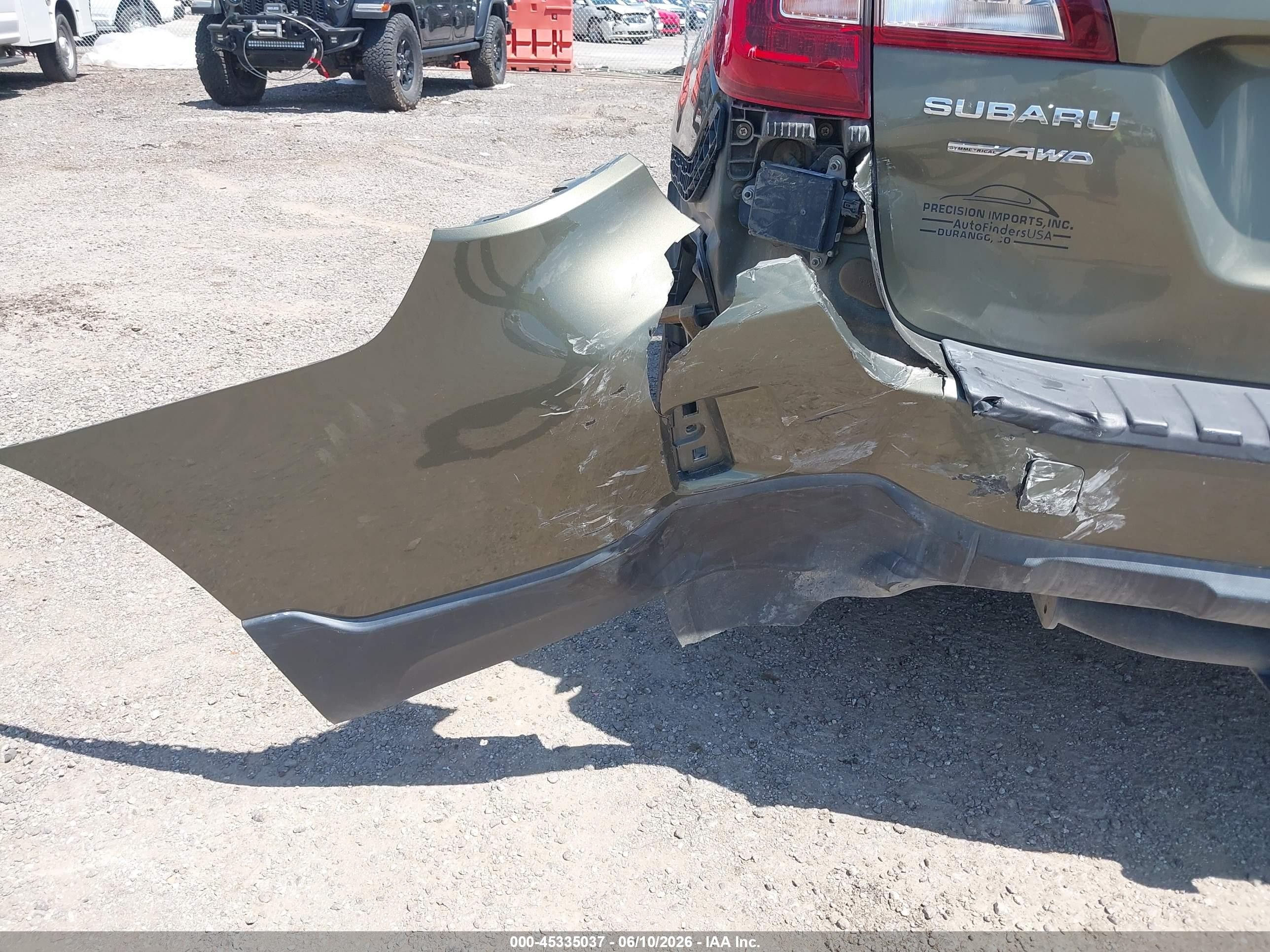 2015 Subaru Outback 2.5i Limited Gray vin: 4S4BSBJC0F3213296