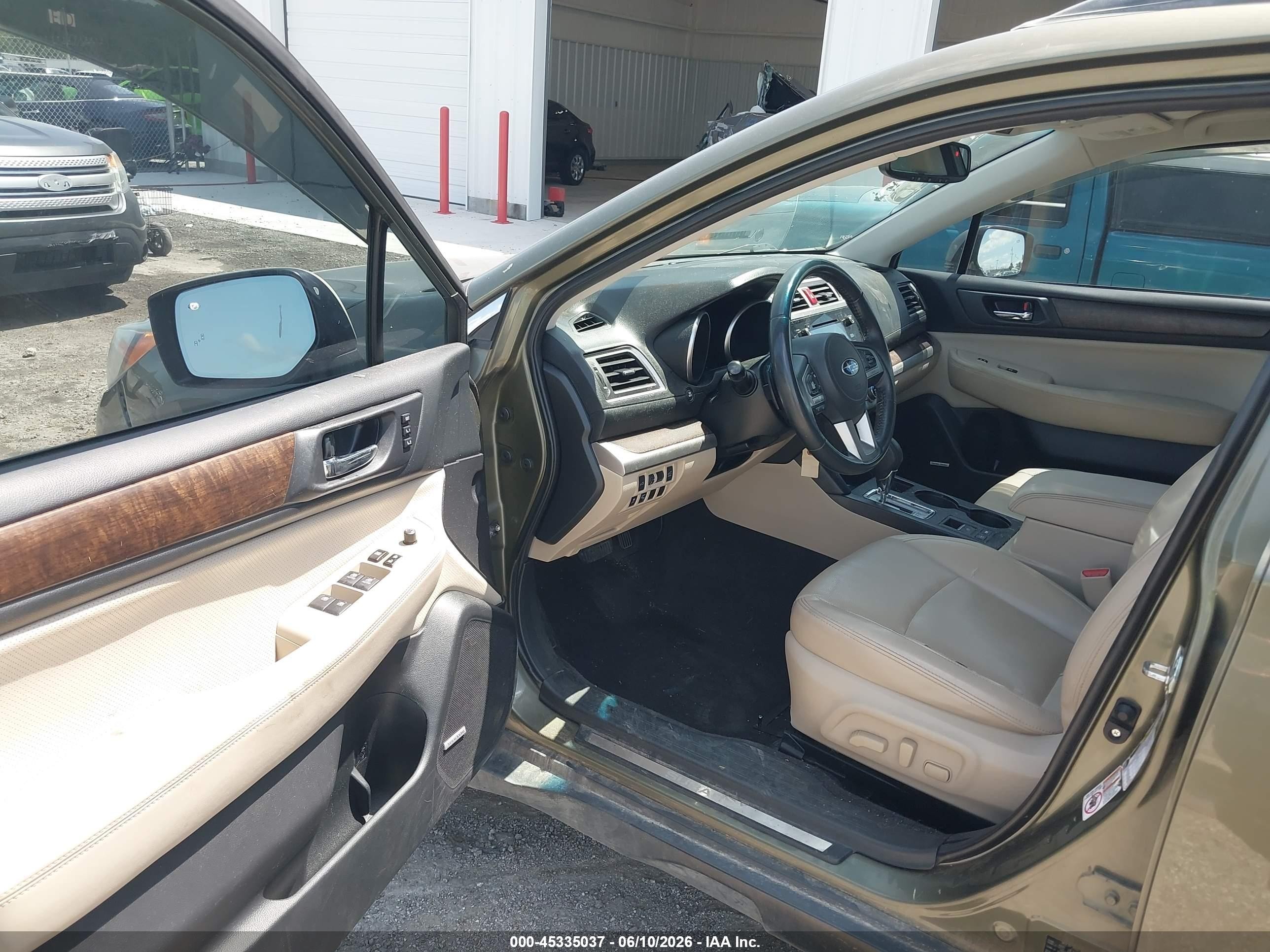 2015 Subaru Outback 2.5i Limited Gray vin: 4S4BSBJC0F3213296