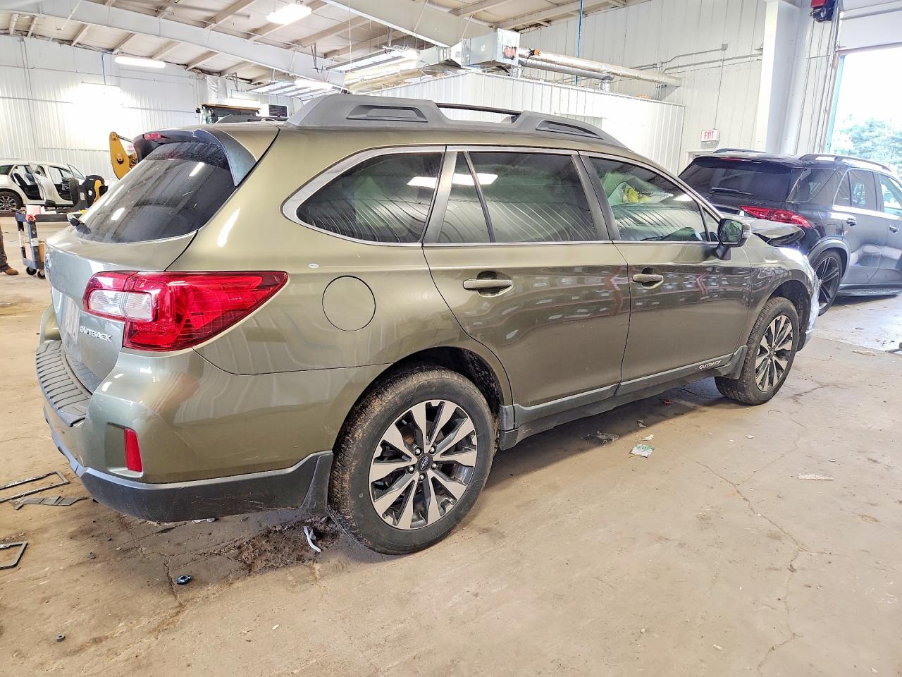2015 Subaru Outback 2.5i Limited Green vin: 4S4BSBJC0F3238618