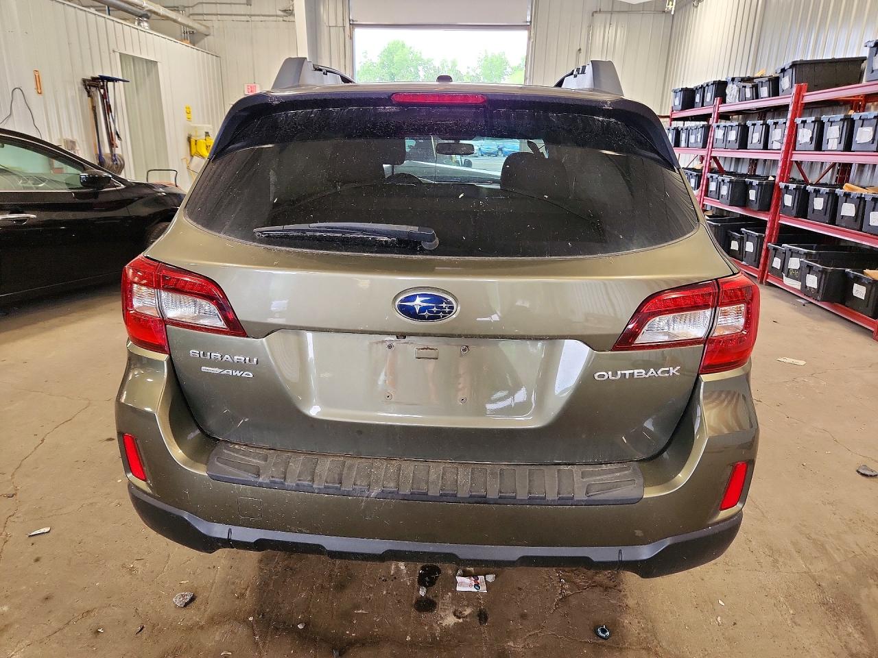 2015 Subaru Outback 2.5i Limited Green vin: 4S4BSBJC0F3238618