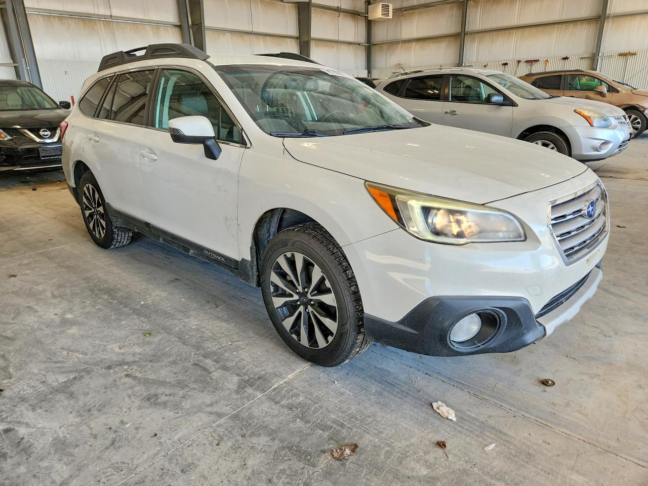 2015 Subaru Outback 2.5i Limited White vin: 4S4BSBJC2F3223781