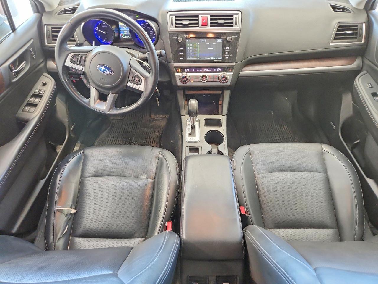 2015 Subaru Outback 2.5i Limited White vin: 4S4BSBJC2F3223781