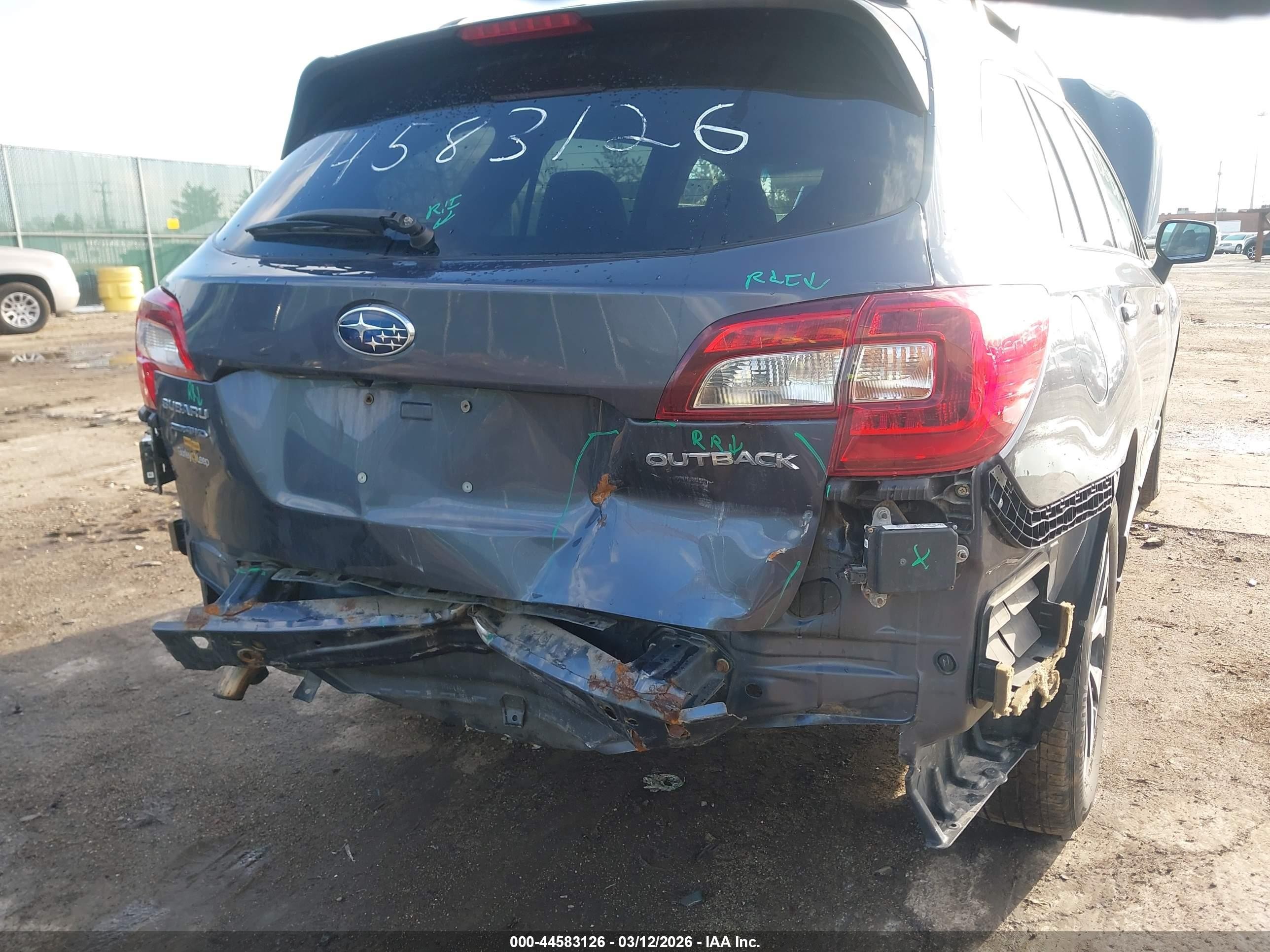 2015 Subaru Outback 2.5i Limited Blue vin: 4S4BSBJC5F3215545