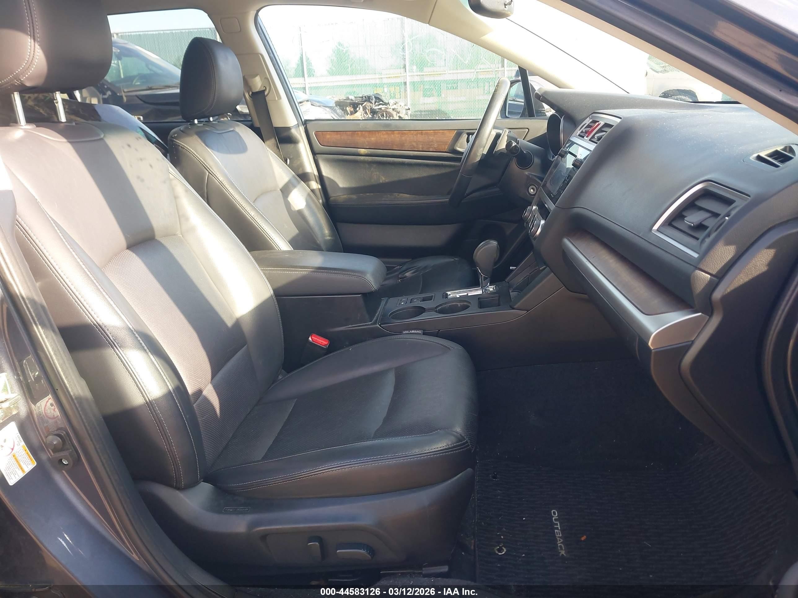 2015 Subaru Outback 2.5i Limited Blue vin: 4S4BSBJC5F3215545