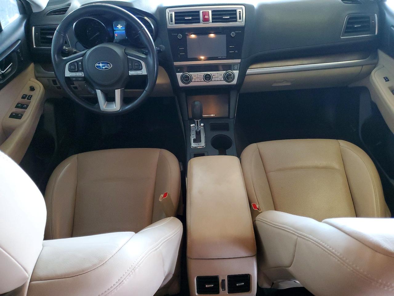 2015 Subaru Outback 2.5i Limited Белый vin: 4S4BSBJC6F3221077