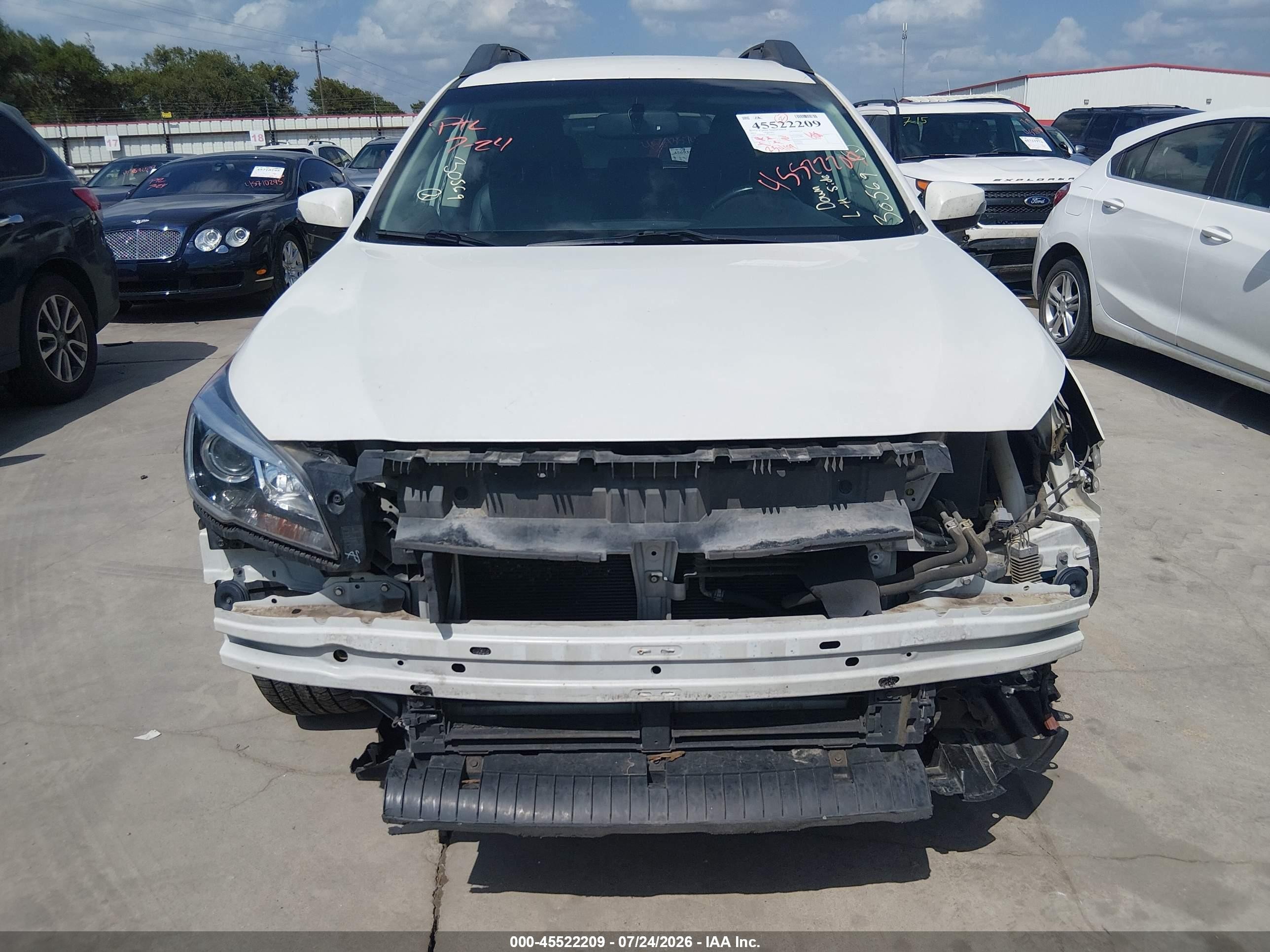 2015 Subaru Outback 2.5i Limited White vin: 4S4BSBJC6F3240924