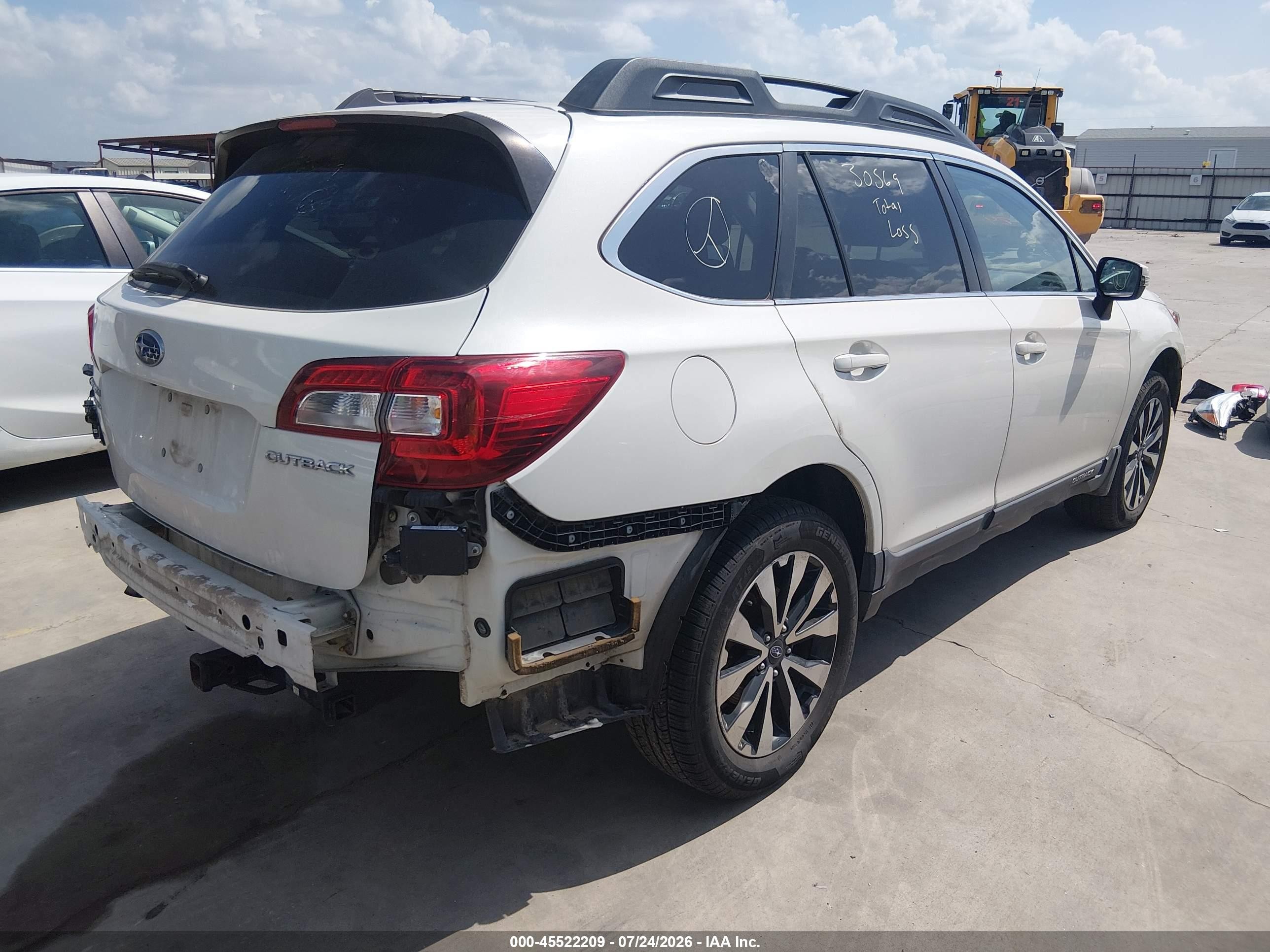2015 Subaru Outback 2.5i Limited White vin: 4S4BSBJC6F3240924