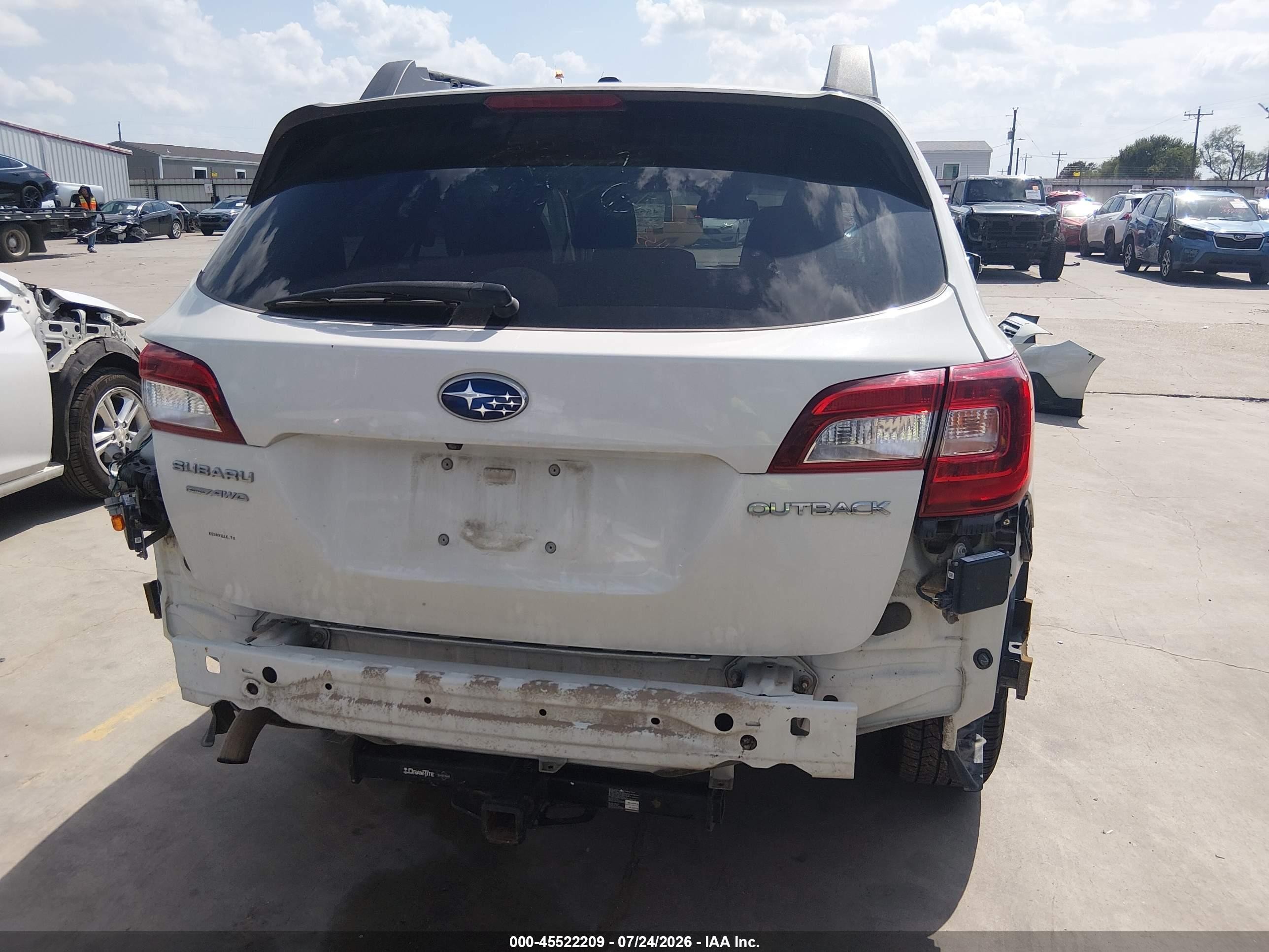2015 Subaru Outback 2.5i Limited White vin: 4S4BSBJC6F3240924