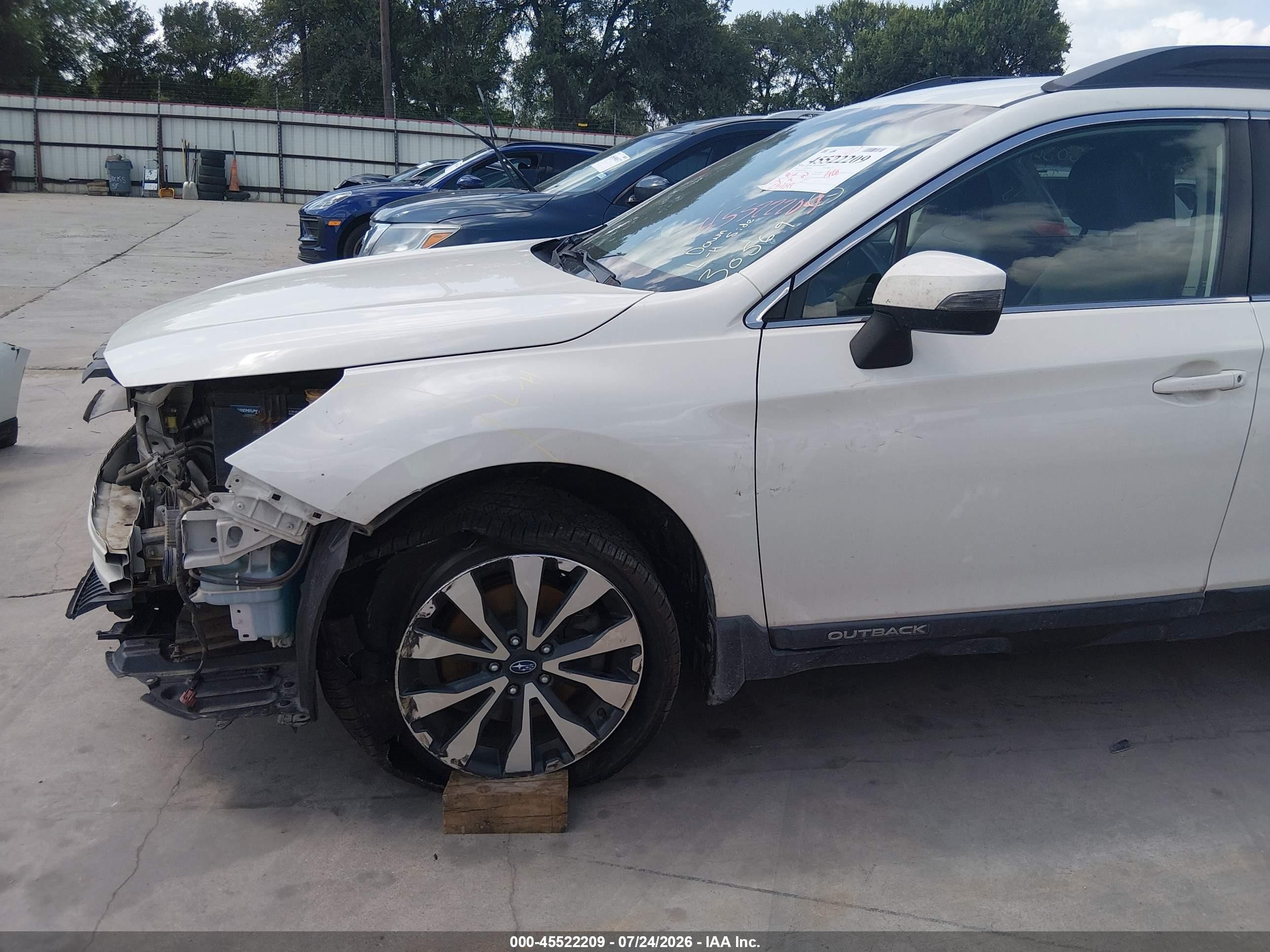 2015 Subaru Outback 2.5i Limited White vin: 4S4BSBJC6F3240924