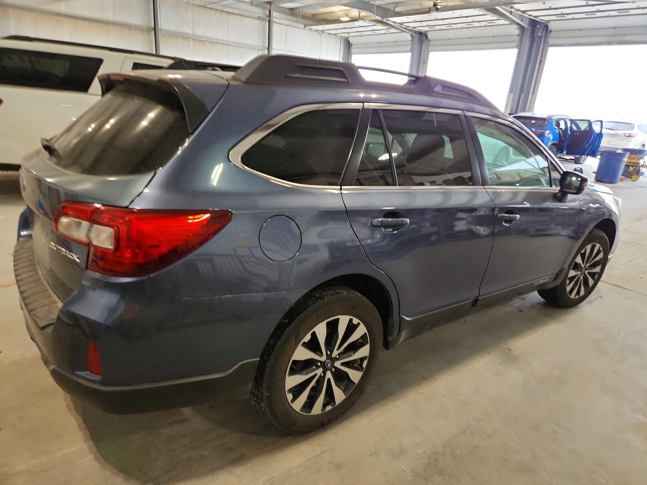 2015 Subaru Outback Синий vin: 4S4BSBJC8F3272693