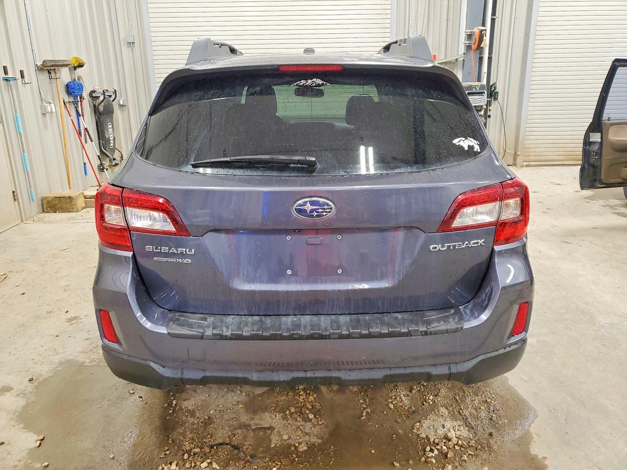 2015 Subaru Outback 2.5i Limited Gray vin: 4S4BSBJC8F3338871