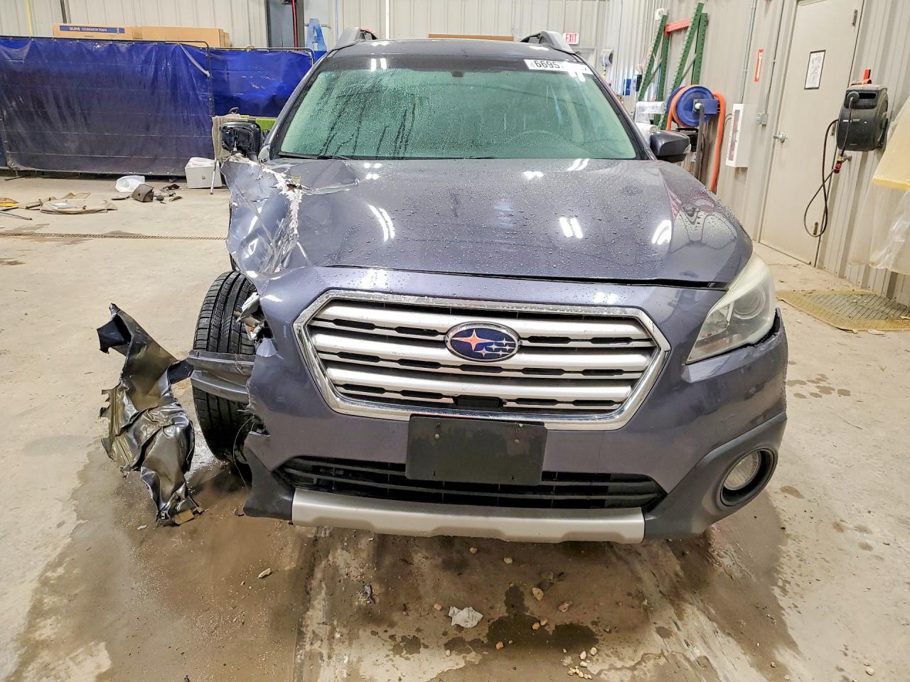 2015 Subaru Outback 2.5i Limited Gray vin: 4S4BSBJC8F3338871