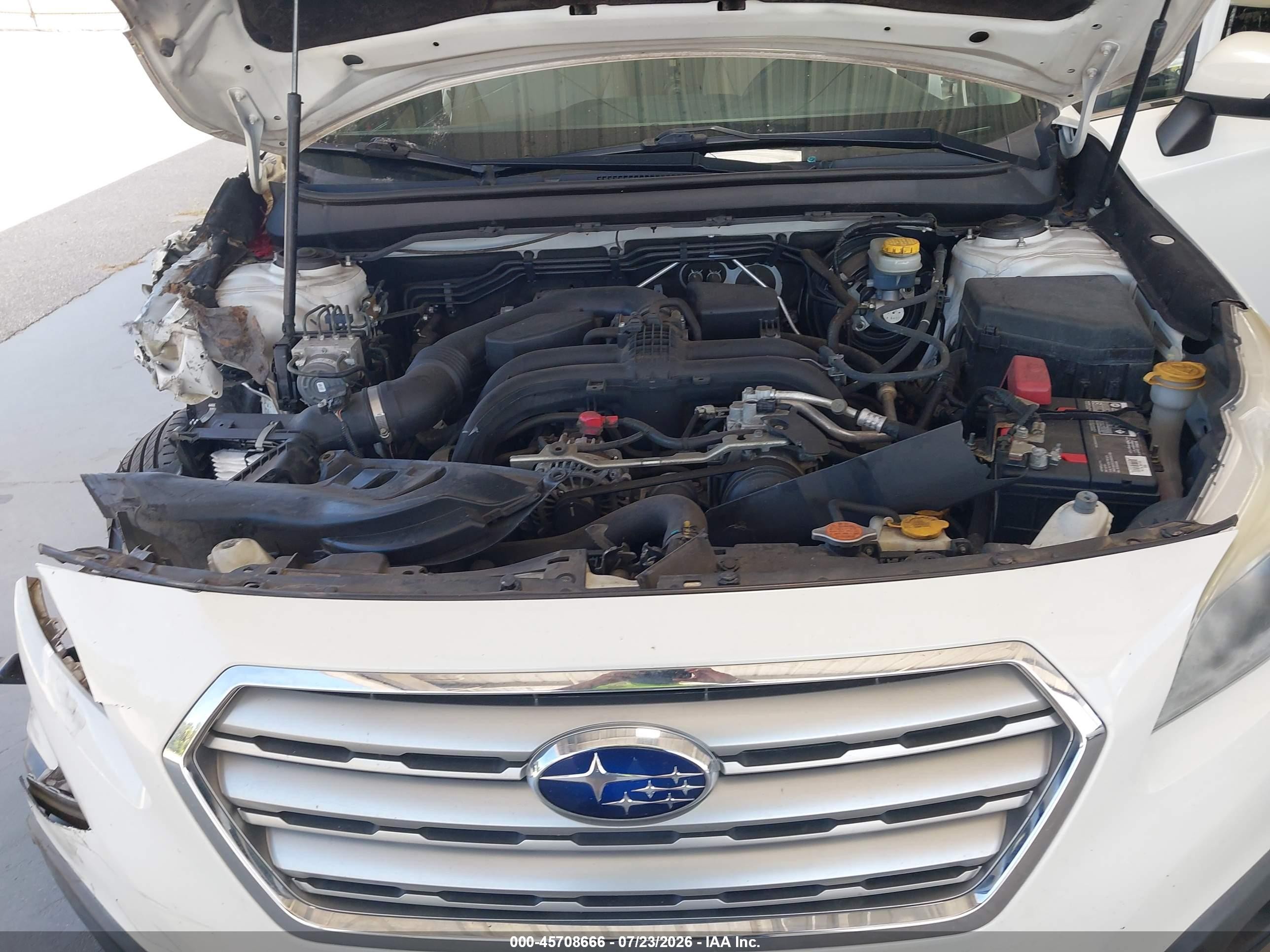 2015 Subaru Outback 2.5i Limited White vin: 4S4BSBJC8F3355072