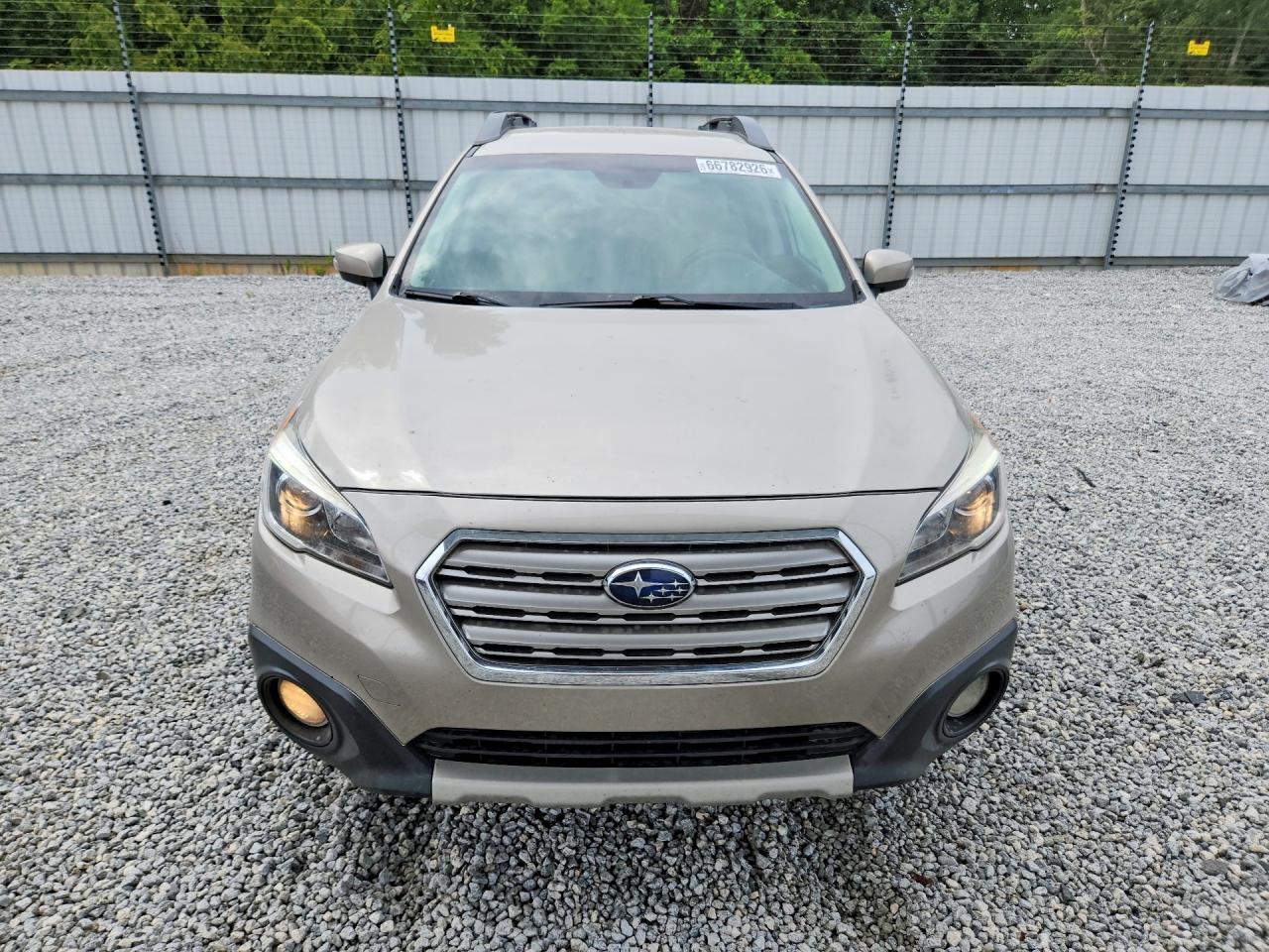 2016 Subaru Outback 2.5i Limited Золотой vin: 4S4BSBJCXG3346214