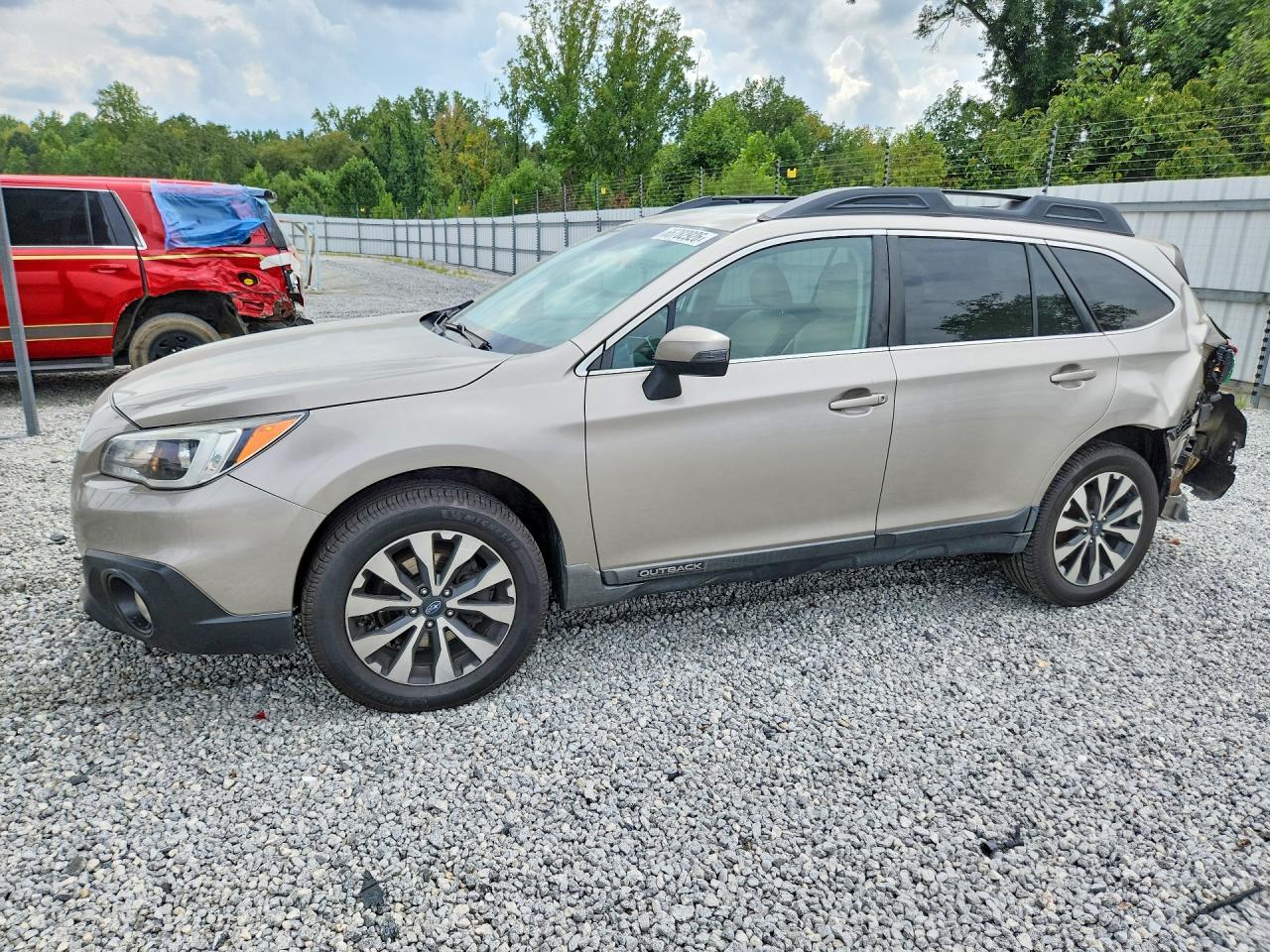 2016 Subaru Outback 2.5i Limited Золотой vin: 4S4BSBJCXG3346214