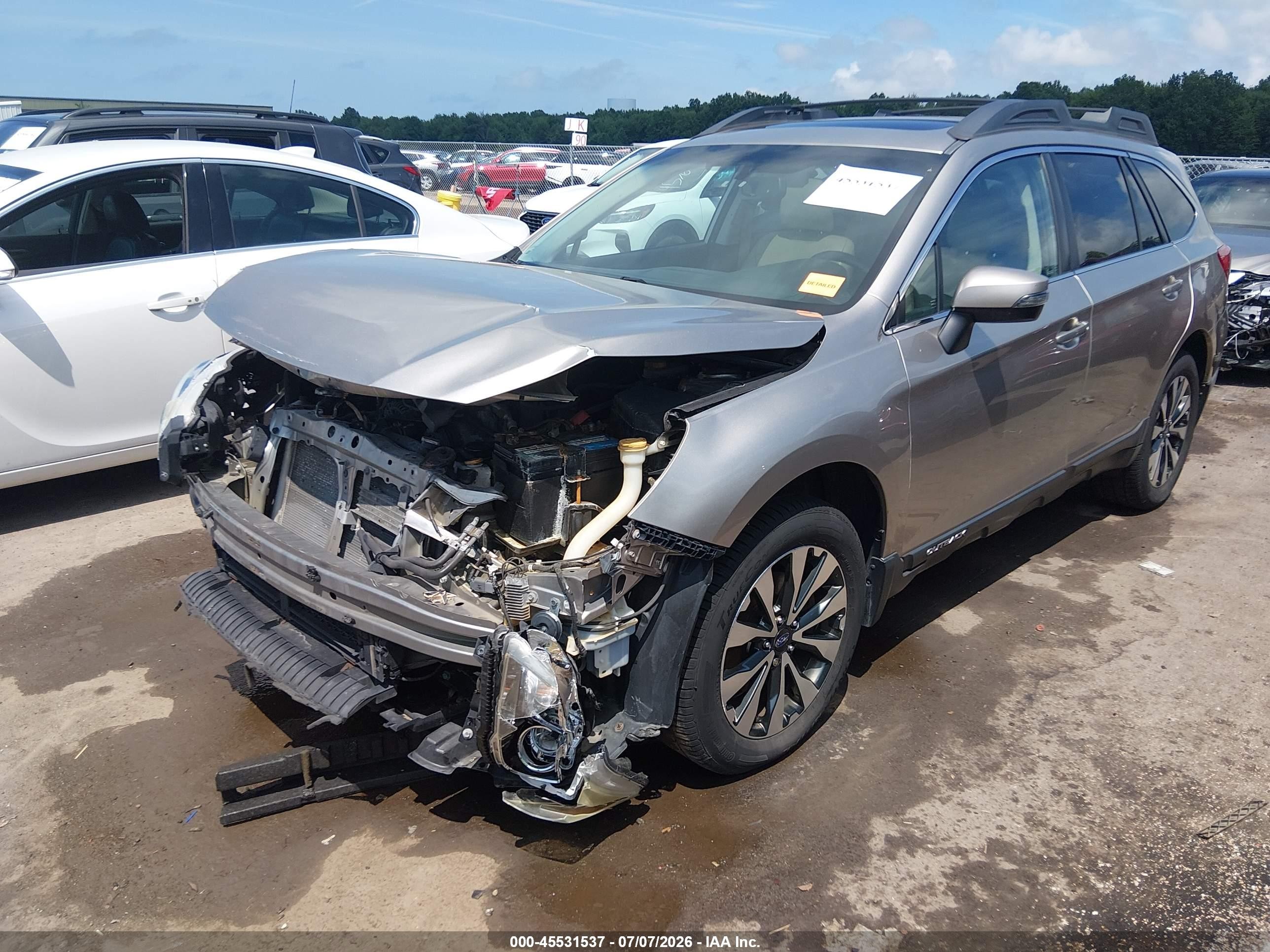 2015 Subaru Outback 2.5i Limited Silver vin: 4S4BSBLC0F3206796