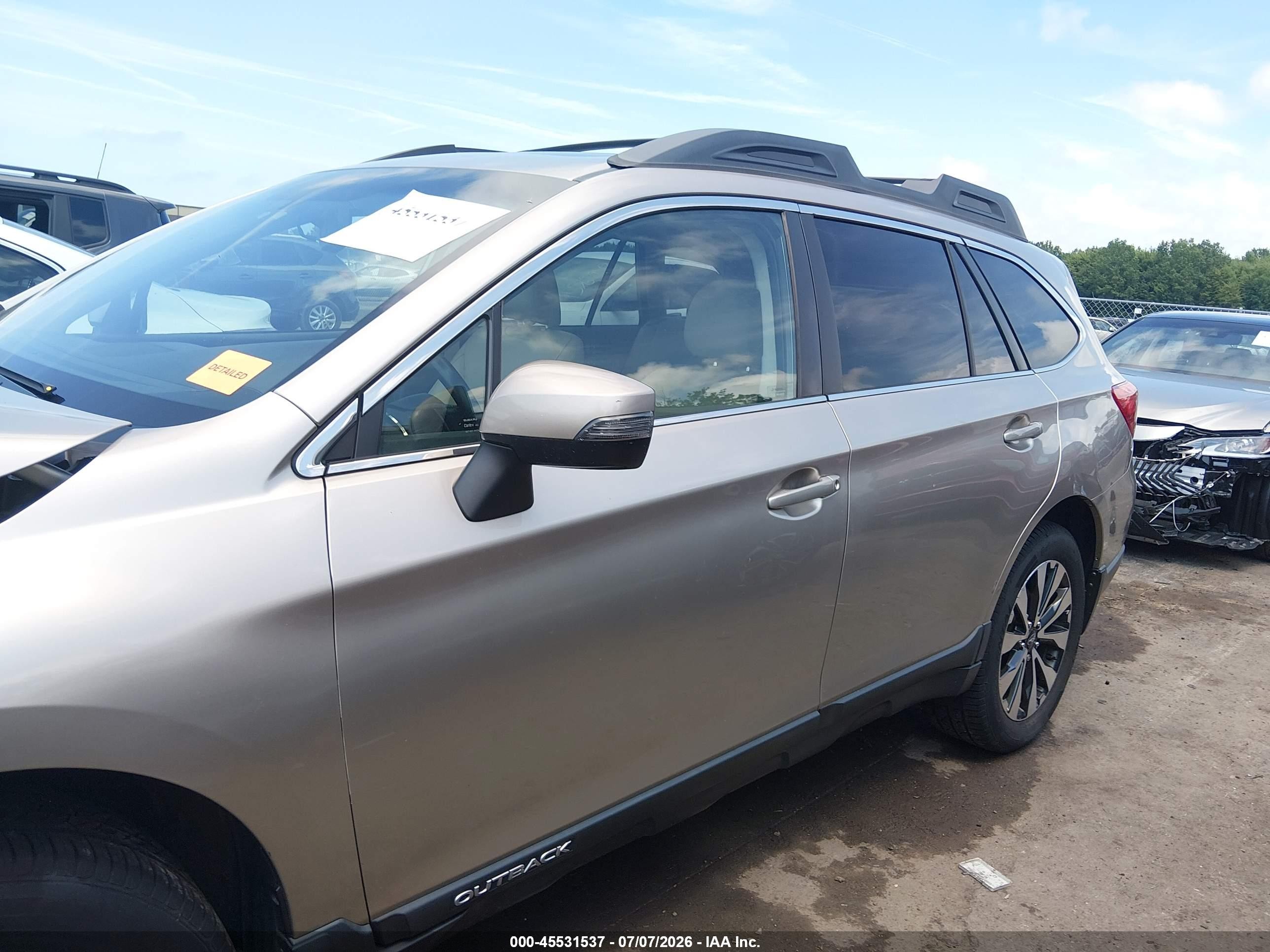 2015 Subaru Outback 2.5i Limited Silver vin: 4S4BSBLC0F3206796