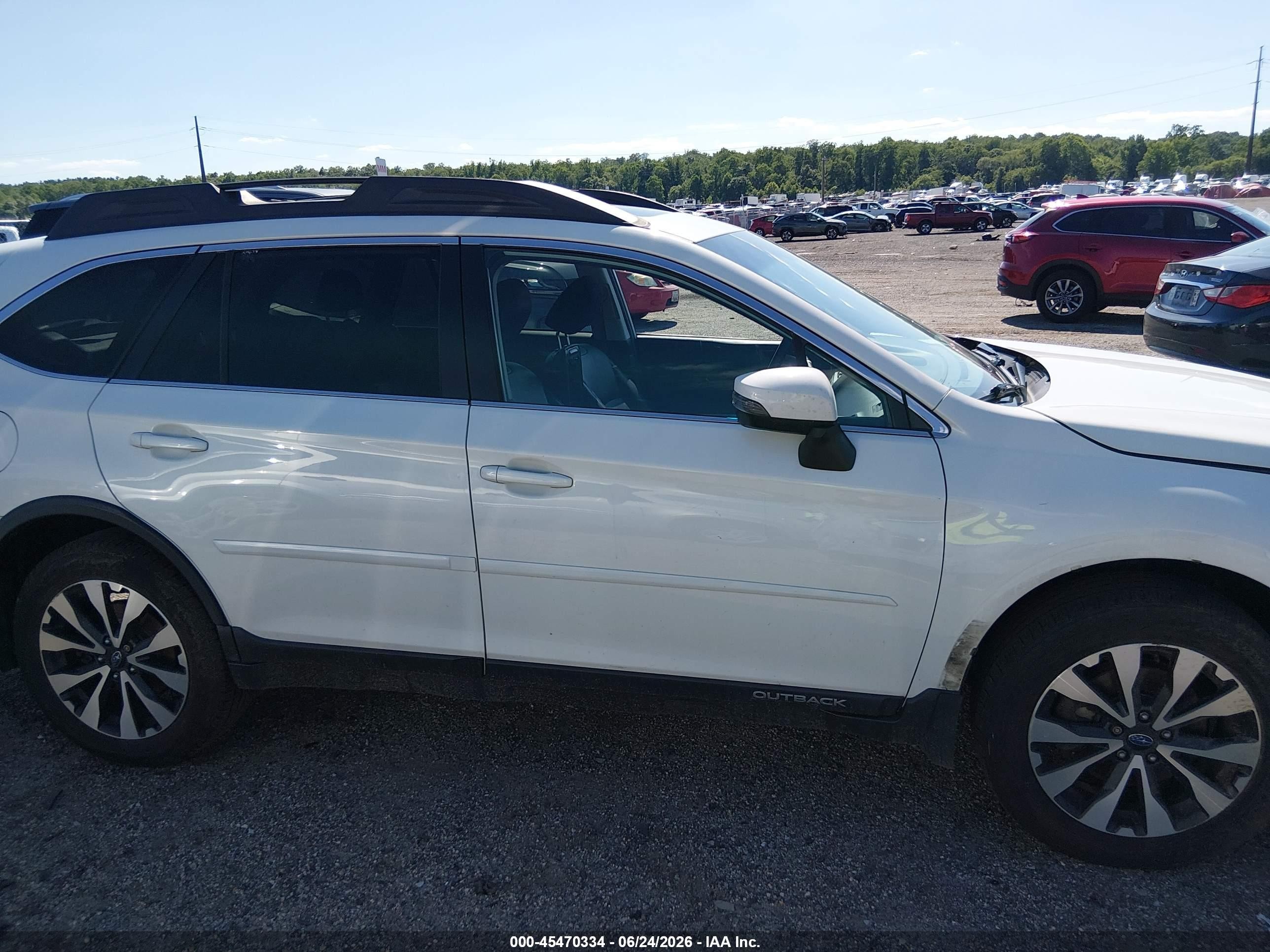 2015 Subaru Outback 2.5i Limited White vin: 4S4BSBLC0F3251009