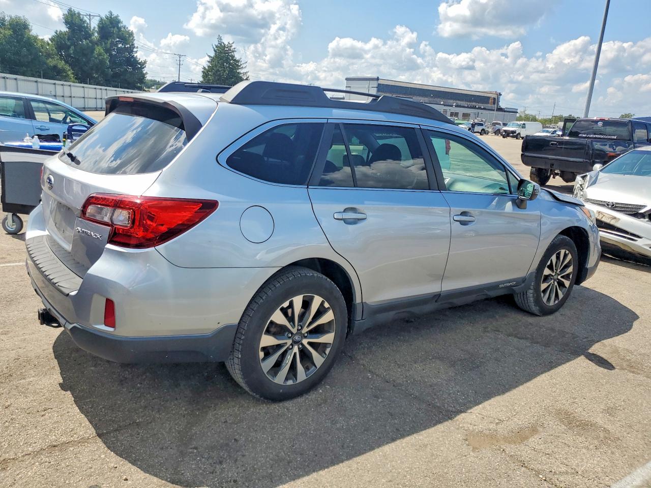 2015 Subaru Outback 2.5i Limited Blue vin: 4S4BSBLC1F3212414