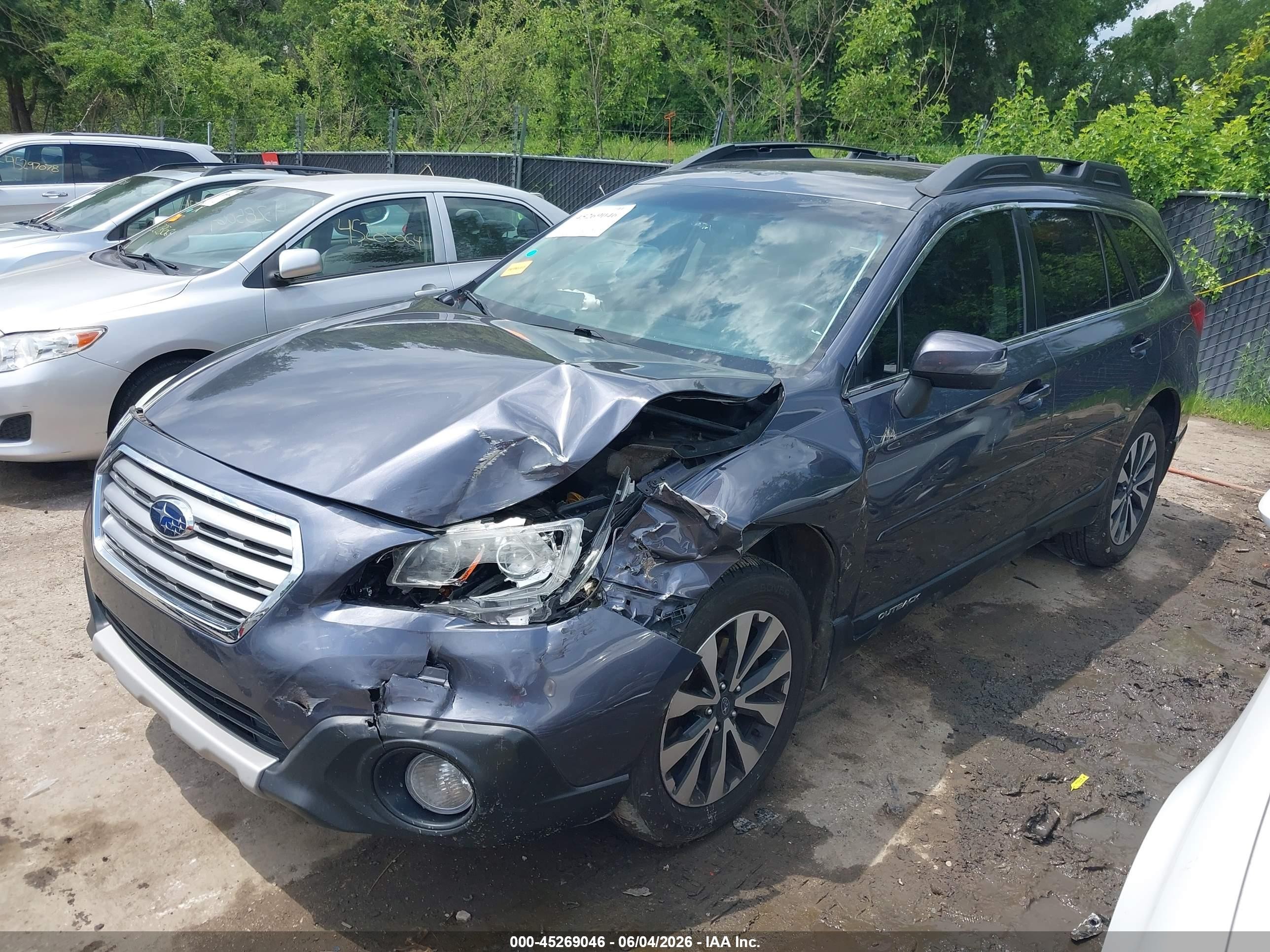 2015 Subaru Outback 2.5i Limited Gray vin: 4S4BSBLC1F3349319