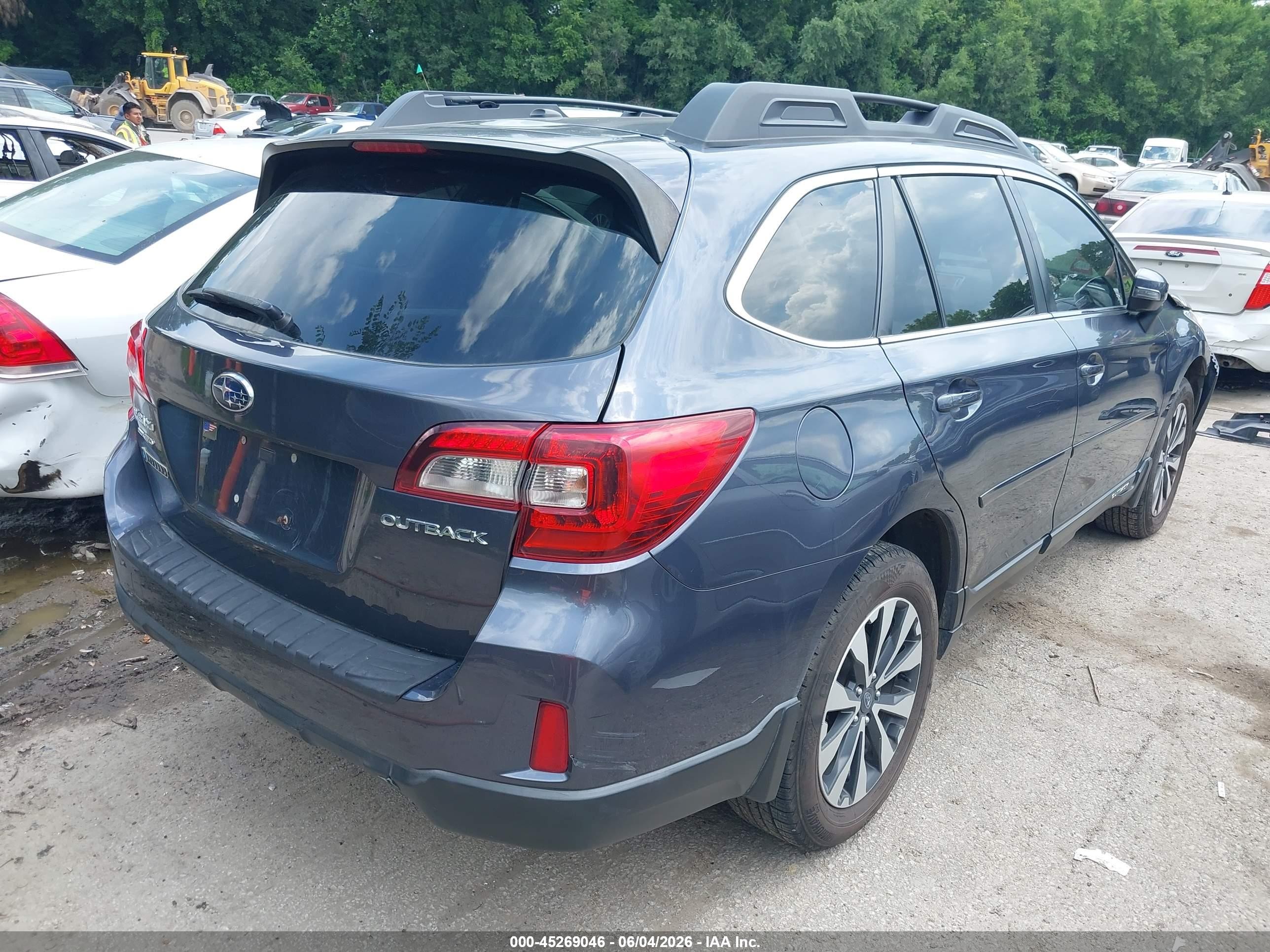 2015 Subaru Outback 2.5i Limited Gray vin: 4S4BSBLC1F3349319