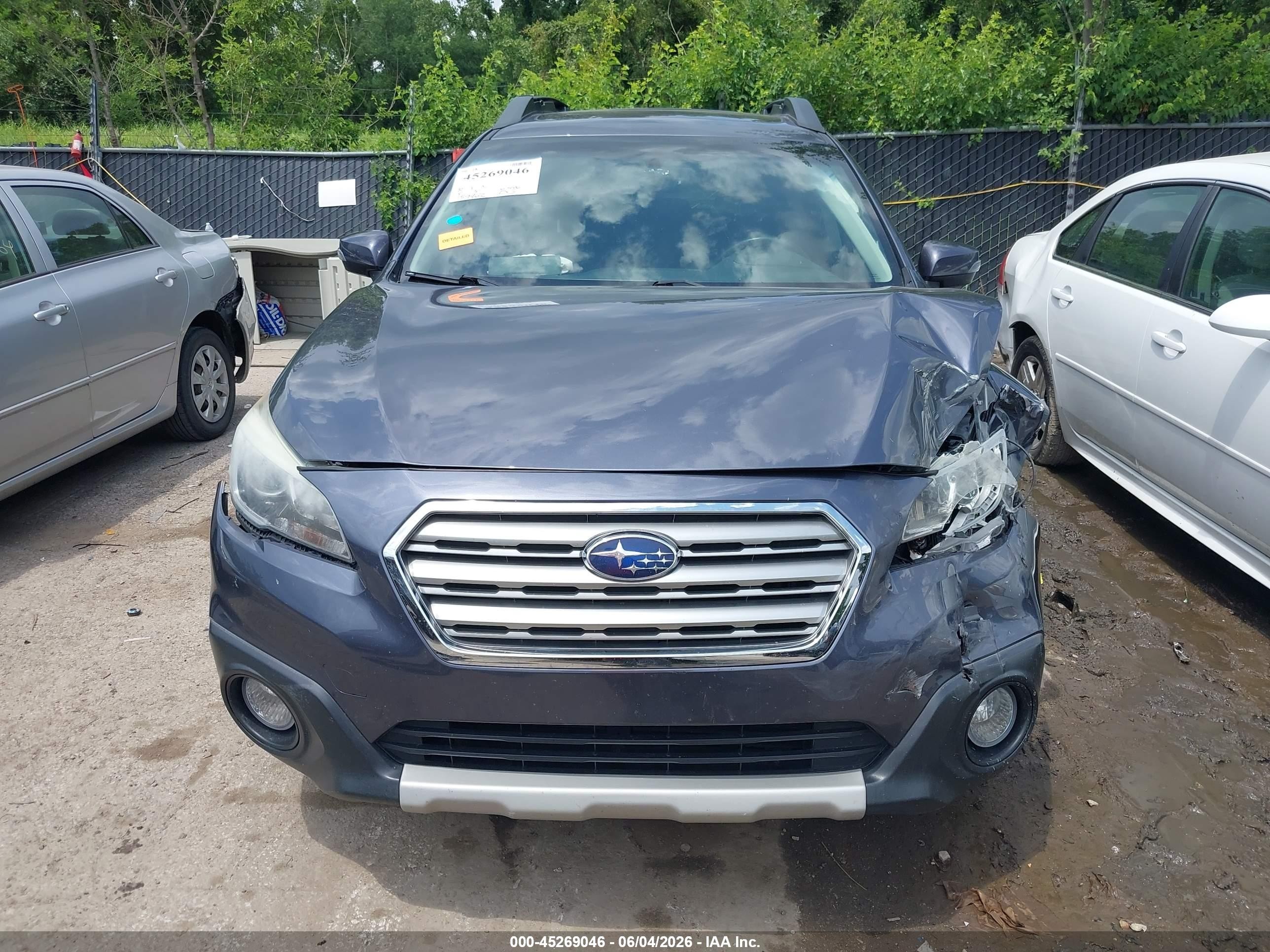 2015 Subaru Outback 2.5i Limited Gray vin: 4S4BSBLC1F3349319