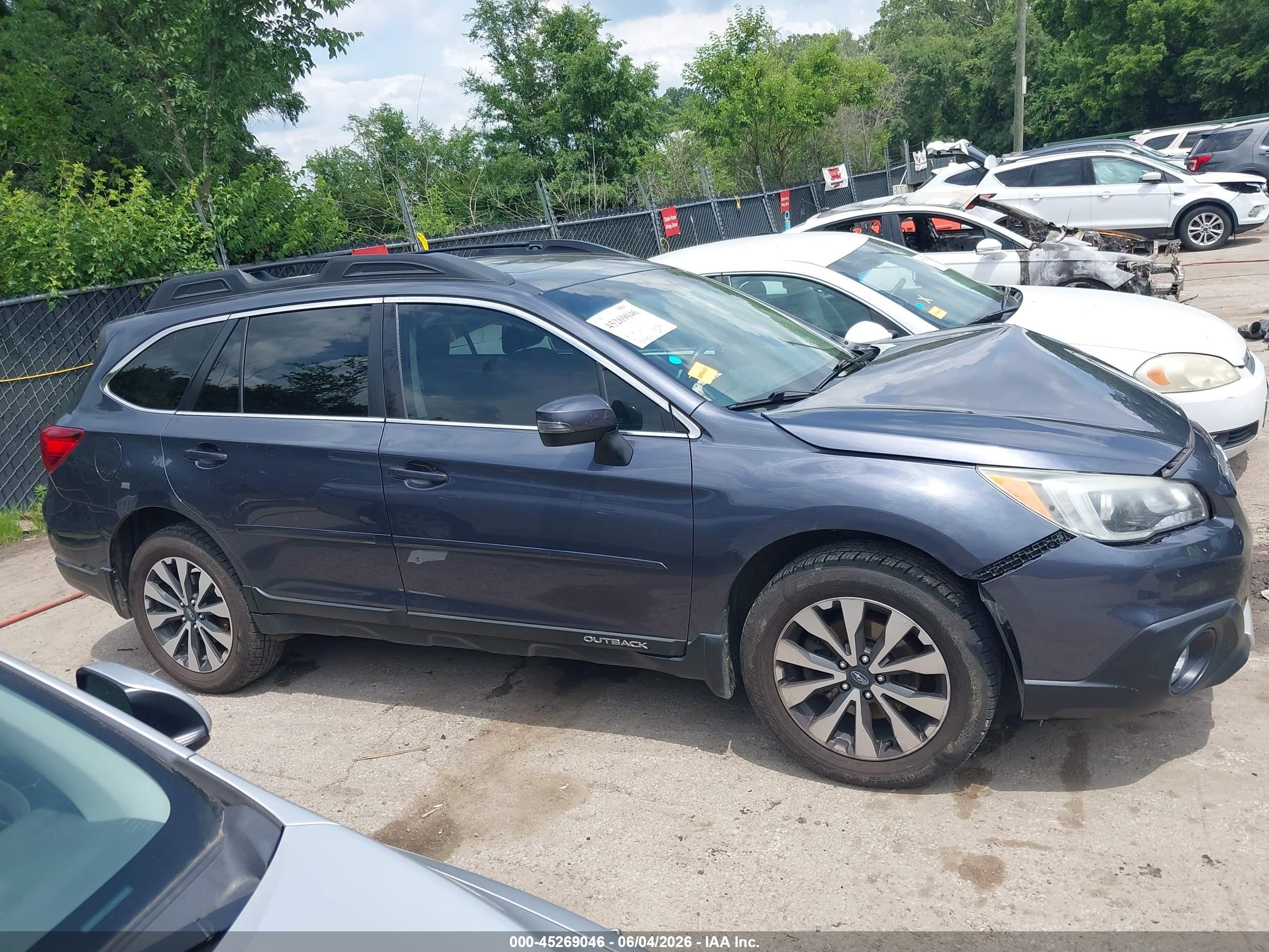 2015 Subaru Outback 2.5i Limited Gray vin: 4S4BSBLC1F3349319