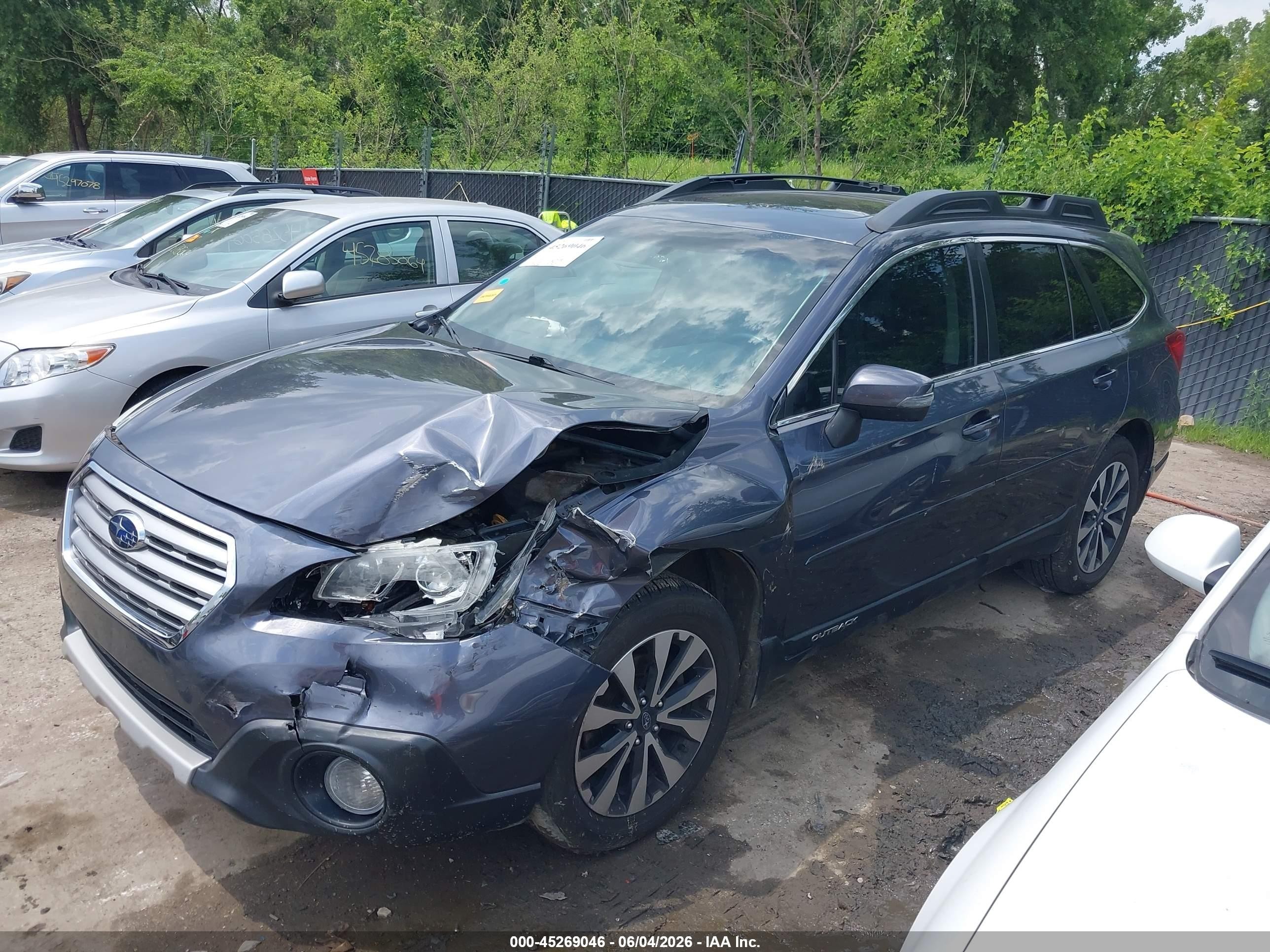 2015 Subaru Outback 2.5i Limited Gray vin: 4S4BSBLC1F3349319