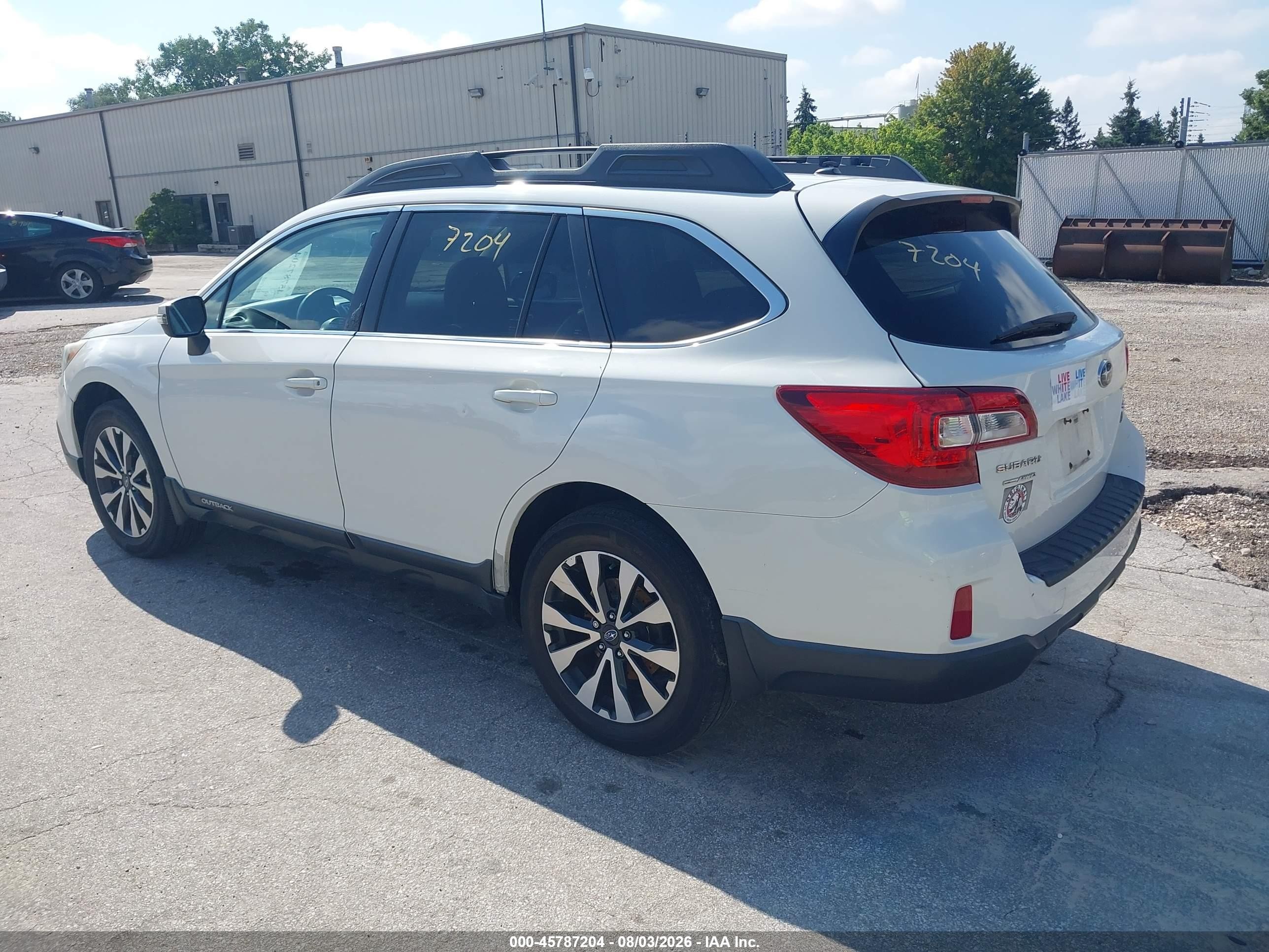 2015 Subaru Outback 2.5i Limited White vin: 4S4BSBLC3F3281038