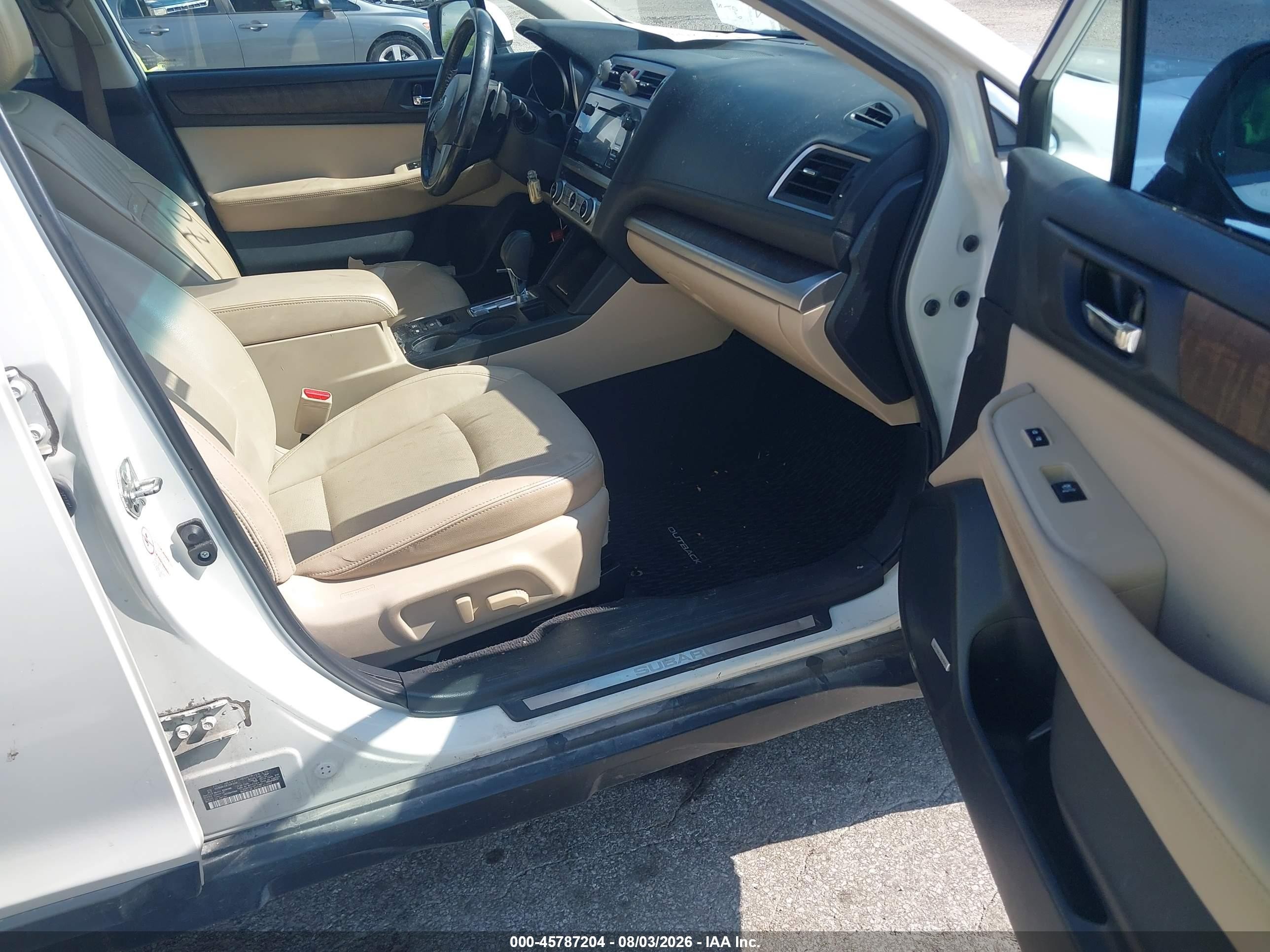 2015 Subaru Outback 2.5i Limited White vin: 4S4BSBLC3F3281038