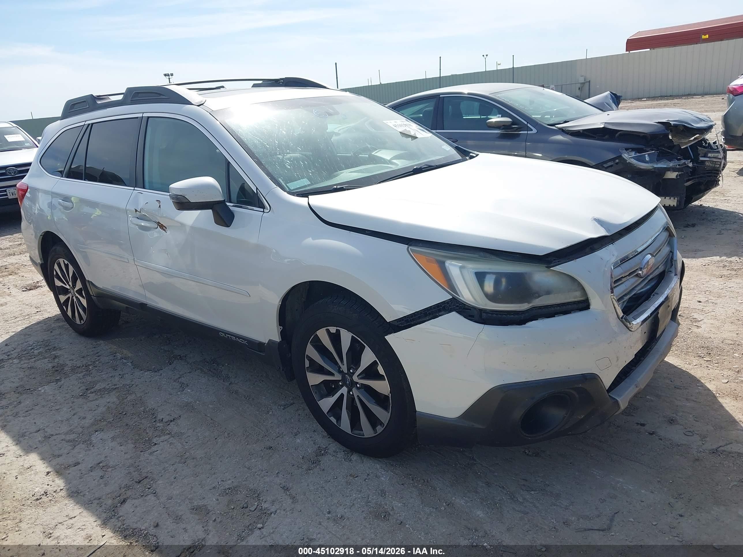 2015 Subaru Outback 2.5i Limited White vin: 4S4BSBLC5F3314623