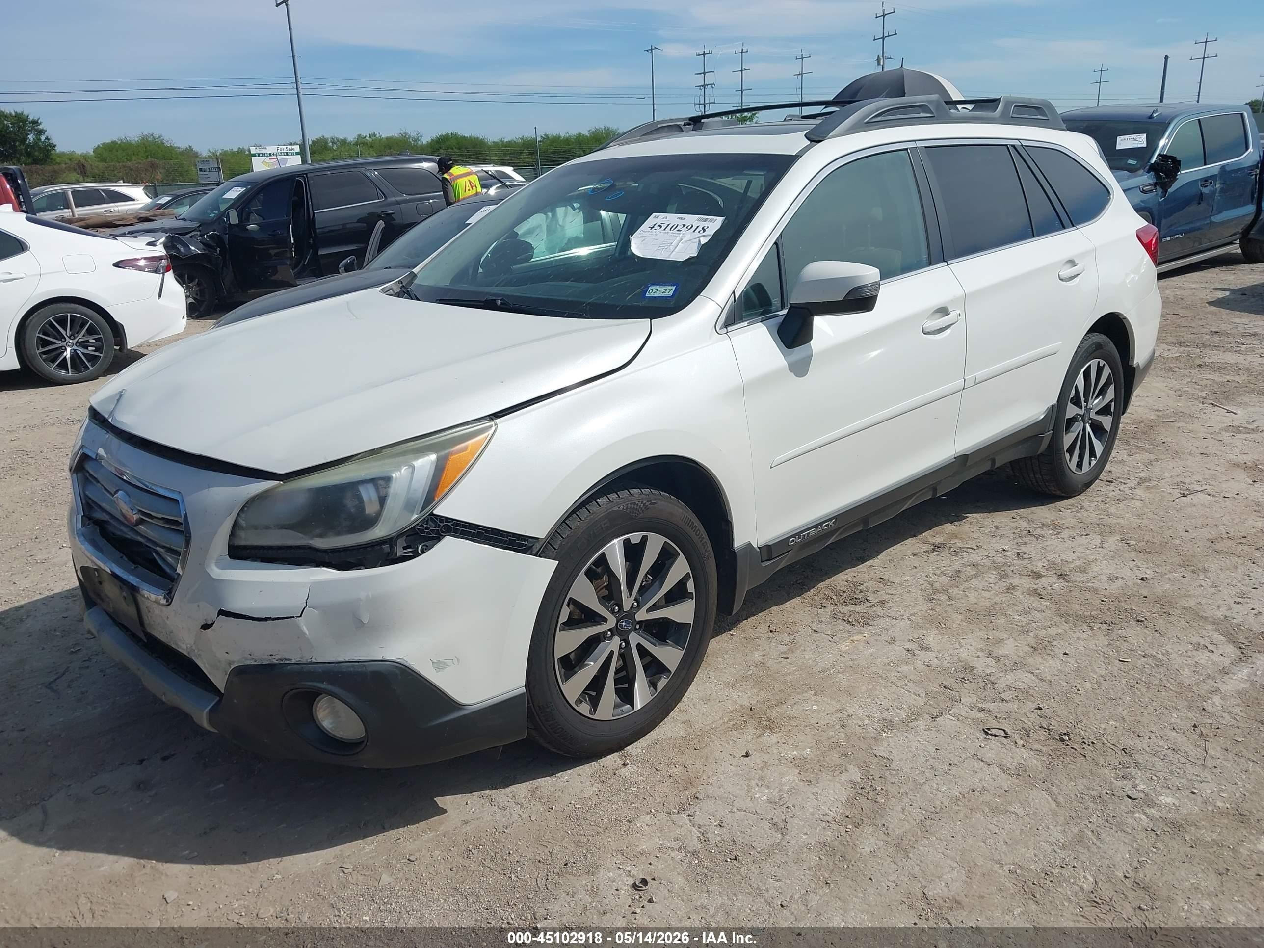 2015 Subaru Outback 2.5i Limited White vin: 4S4BSBLC5F3314623