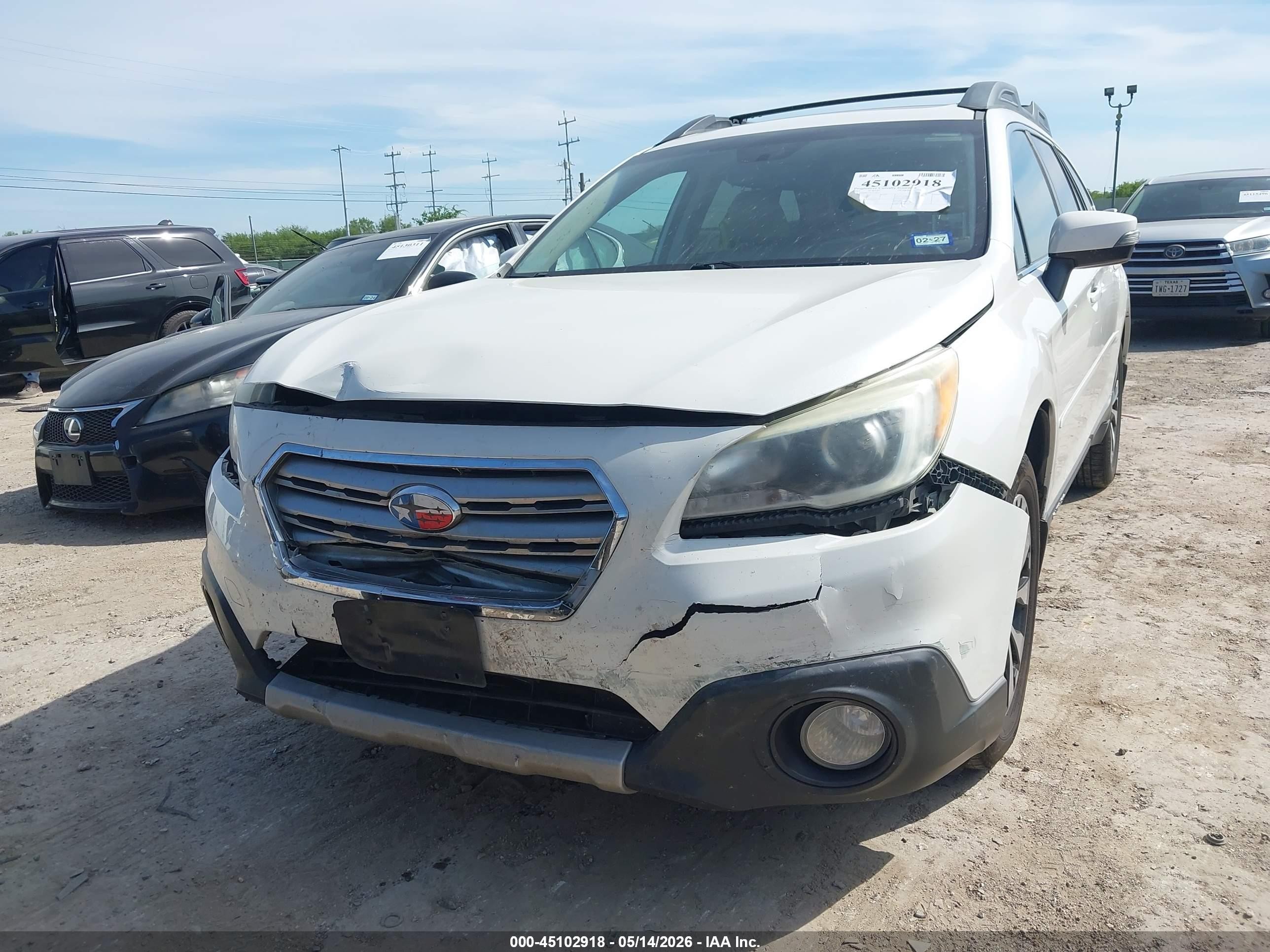 2015 Subaru Outback 2.5i Limited White vin: 4S4BSBLC5F3314623