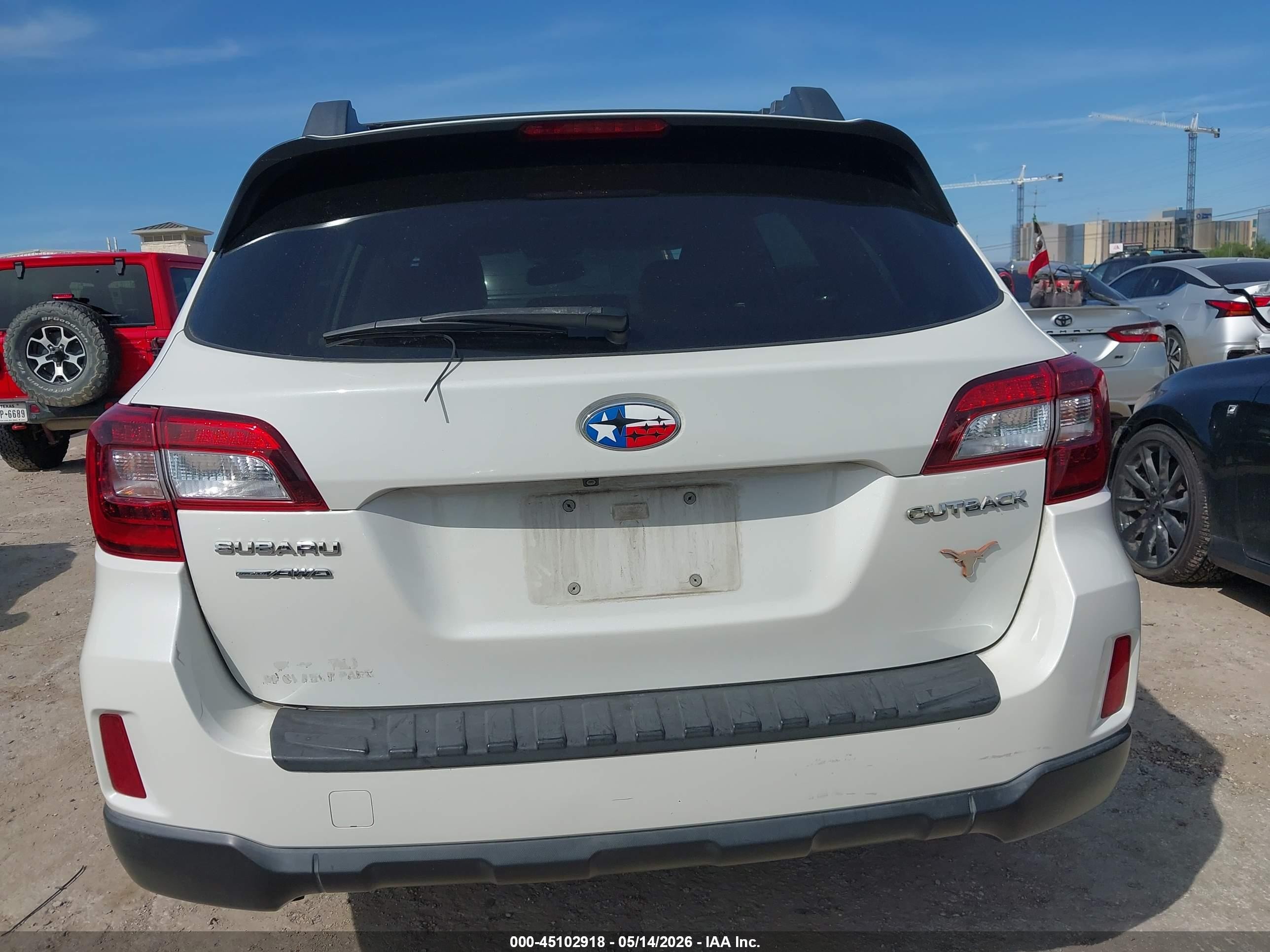 2015 Subaru Outback 2.5i Limited White vin: 4S4BSBLC5F3314623