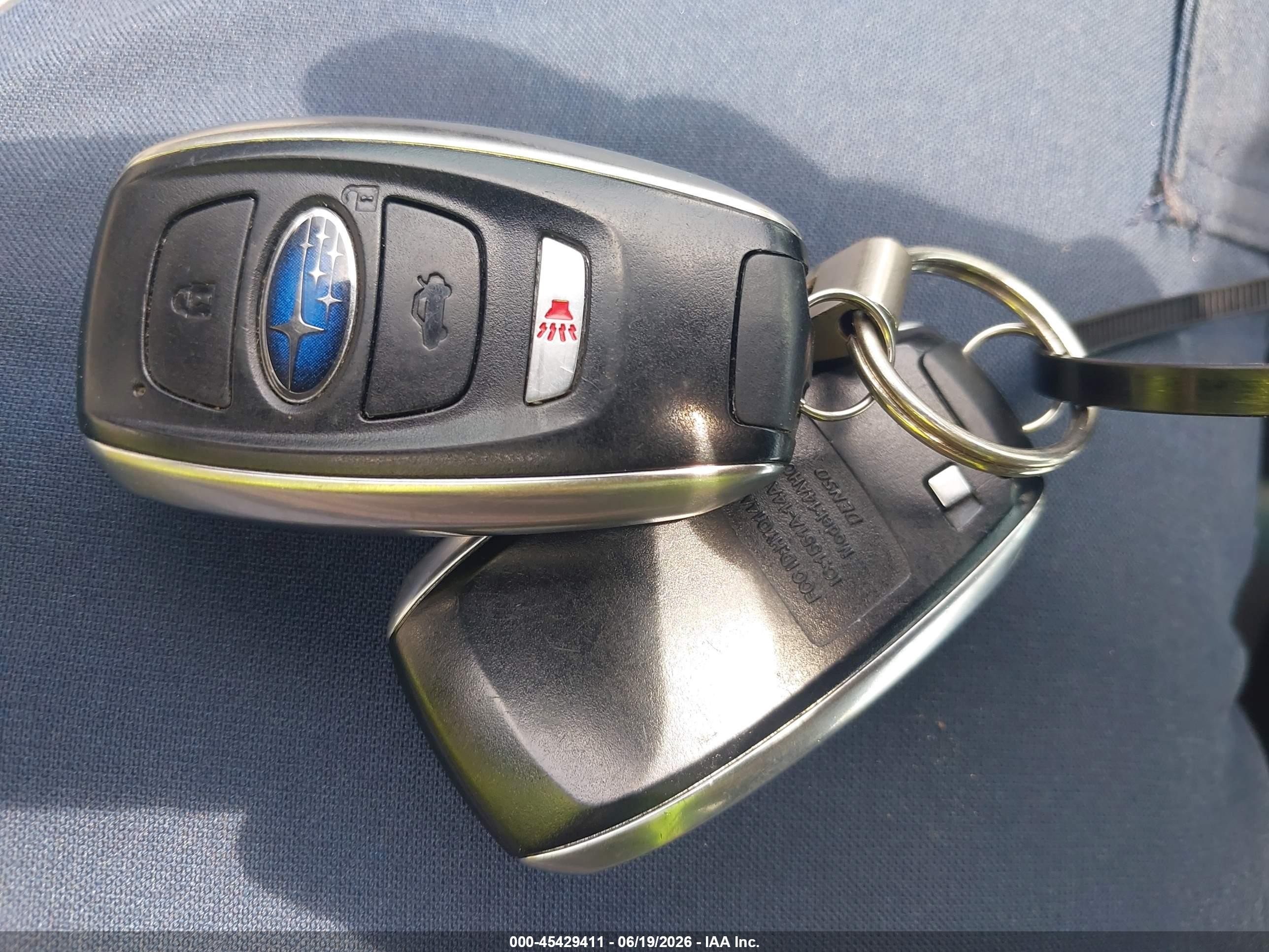 2015 Subaru Outback 2.5i Limited Dark Blue vin: 4S4BSBLC5F3319255