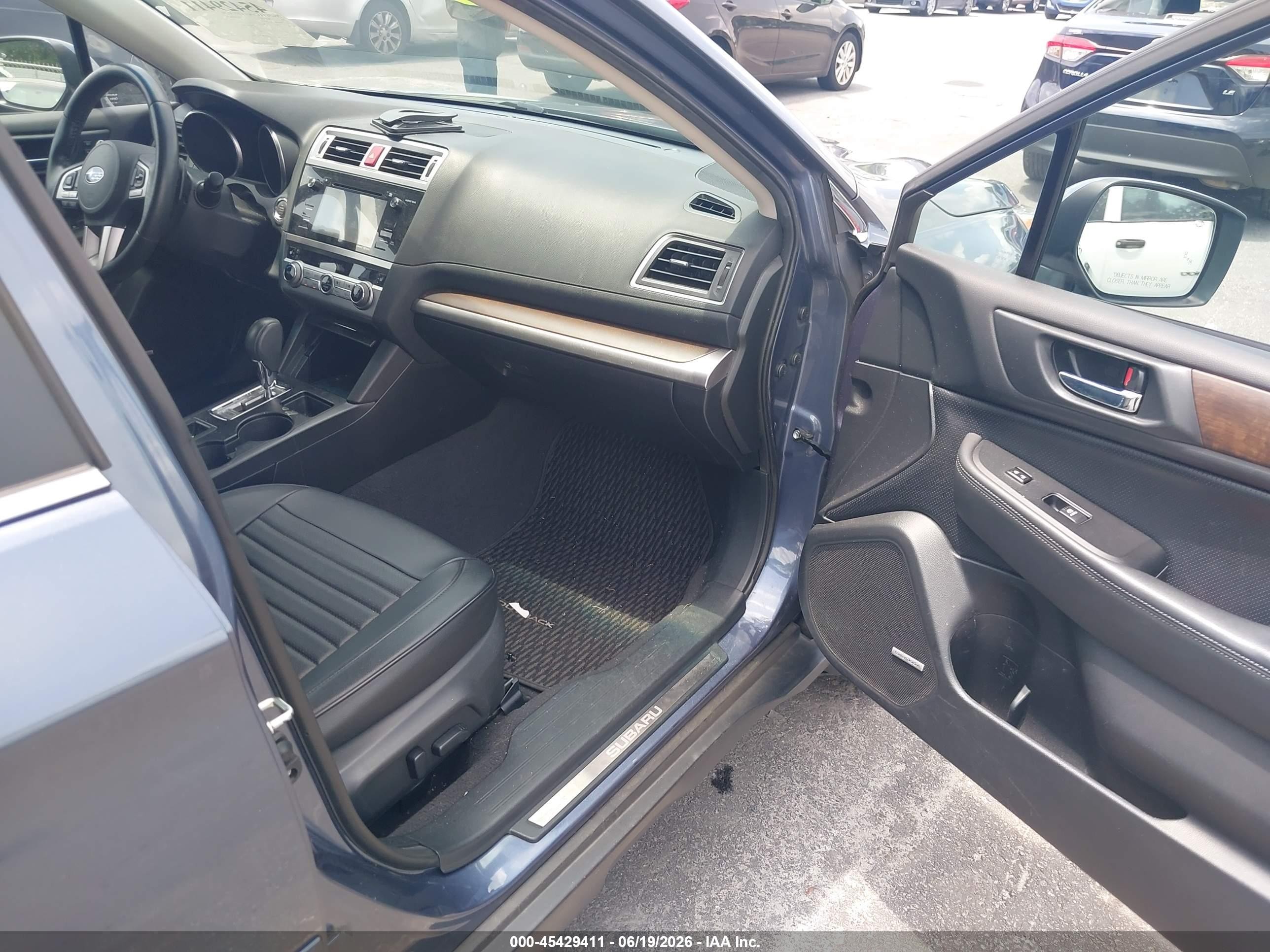 2015 Subaru Outback 2.5i Limited Dark Blue vin: 4S4BSBLC5F3319255