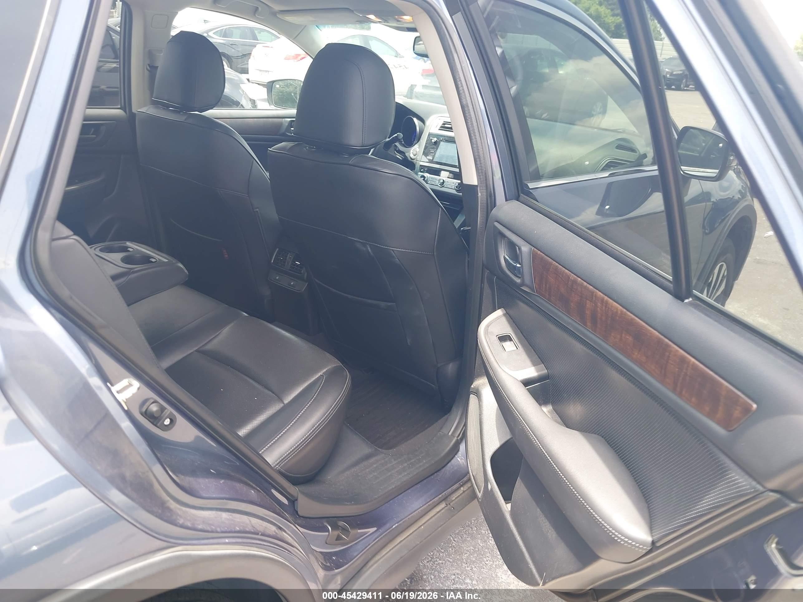 2015 Subaru Outback 2.5i Limited Dark Blue vin: 4S4BSBLC5F3319255
