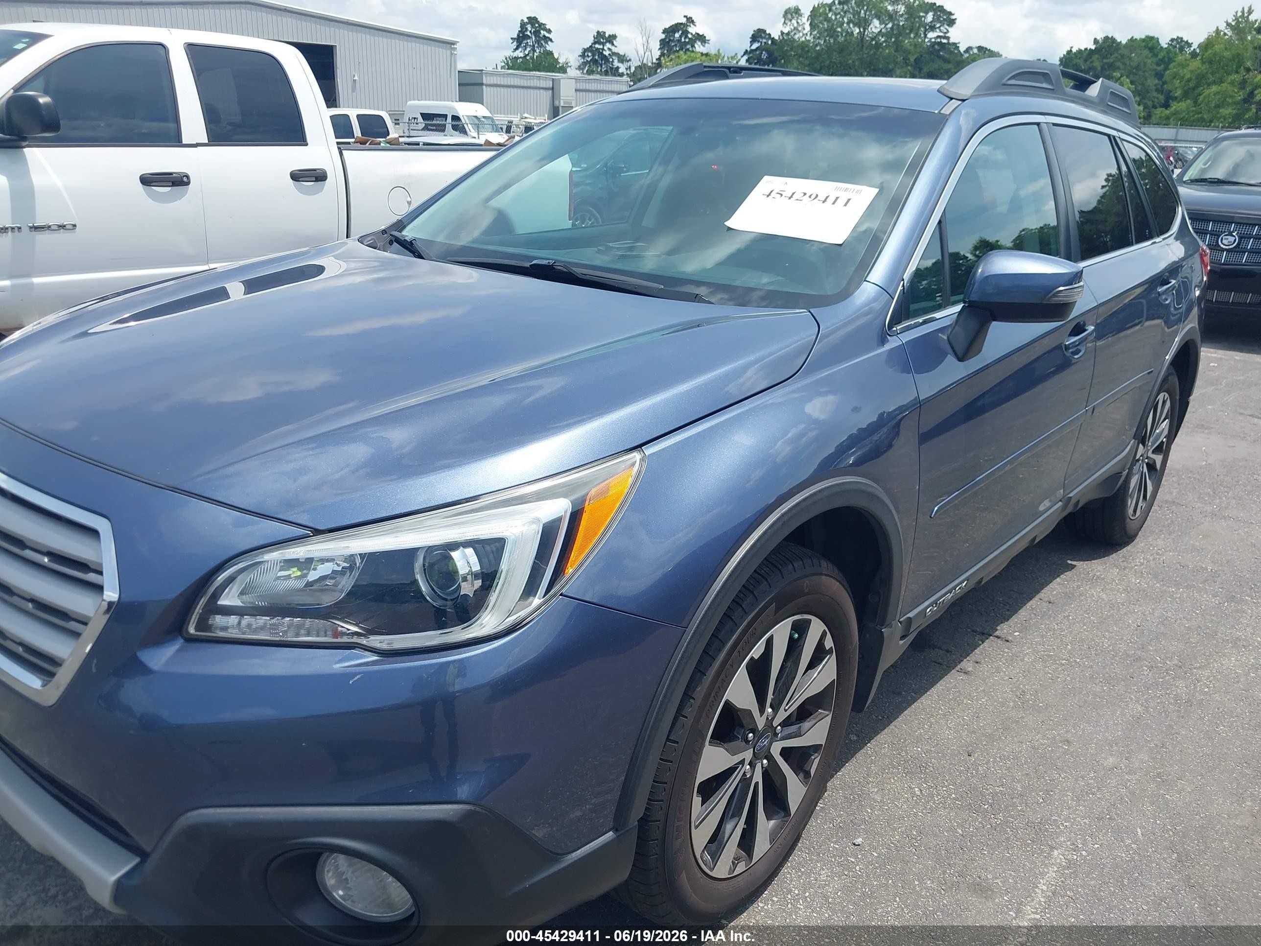 2015 Subaru Outback 2.5i Limited Dark Blue vin: 4S4BSBLC5F3319255