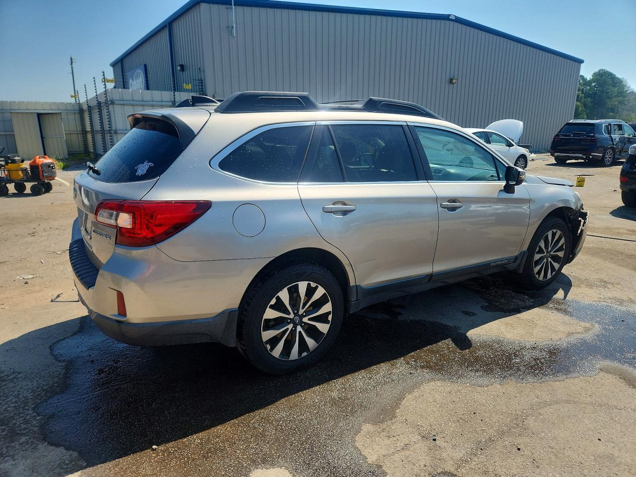 2016 Subaru Outback 2.5i Limited Silver vin: 4S4BSBLC5G3253985