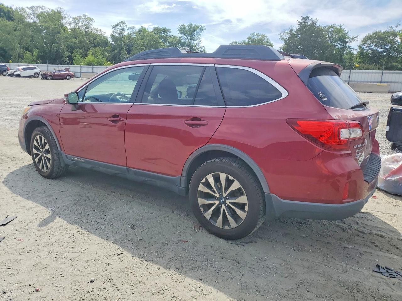 2015 Subaru Outback 2.5i Limited Burgundy vin: 4S4BSBLC6F3318552