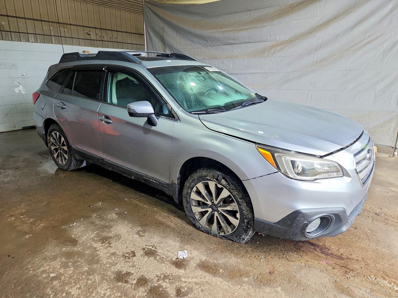 2015 Subaru Outback 2.5i Limited Silver vin: 4S4BSBLC7F3345999