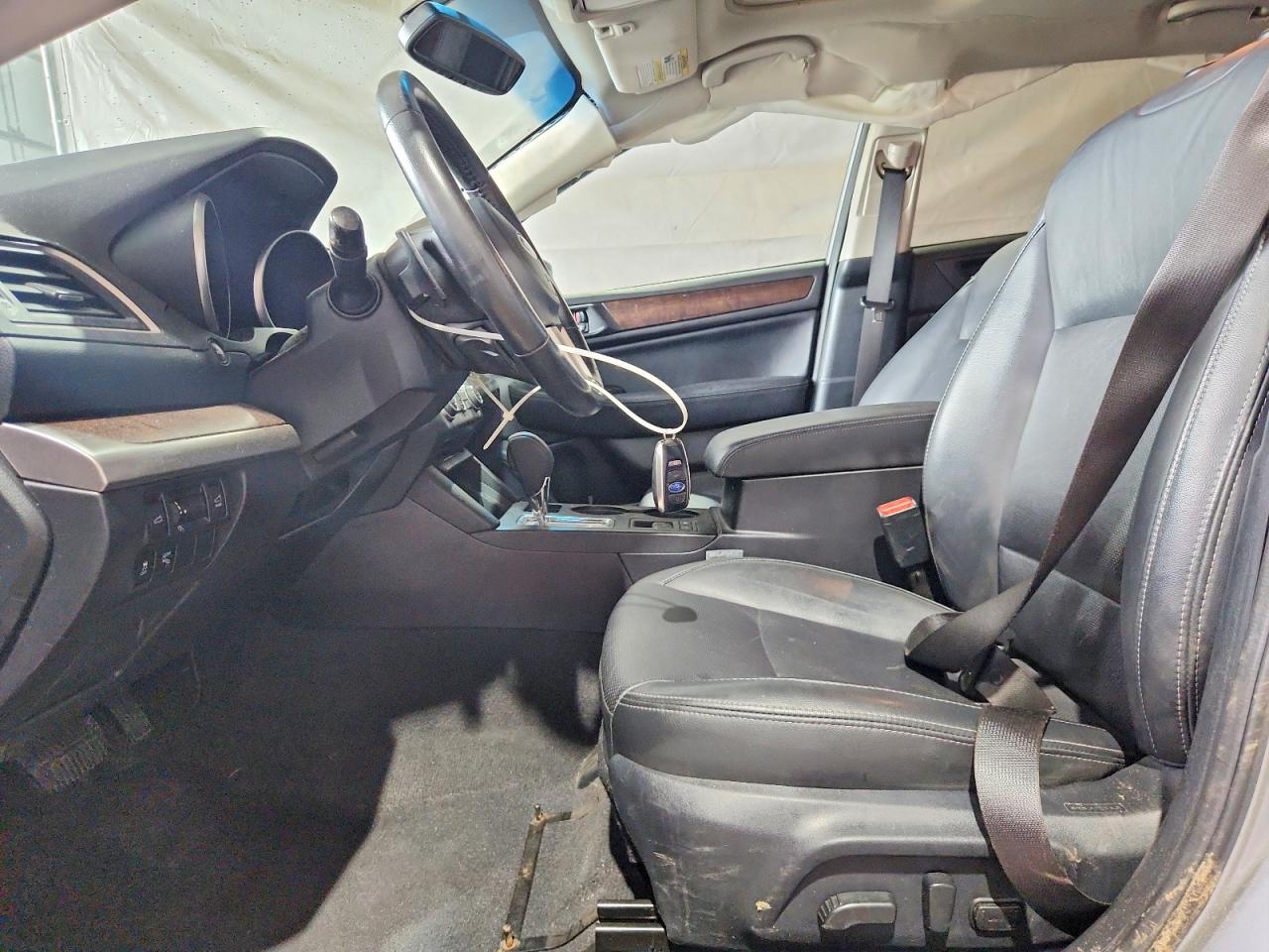 2015 Subaru Outback 2.5i Limited Silver vin: 4S4BSBLC7F3345999