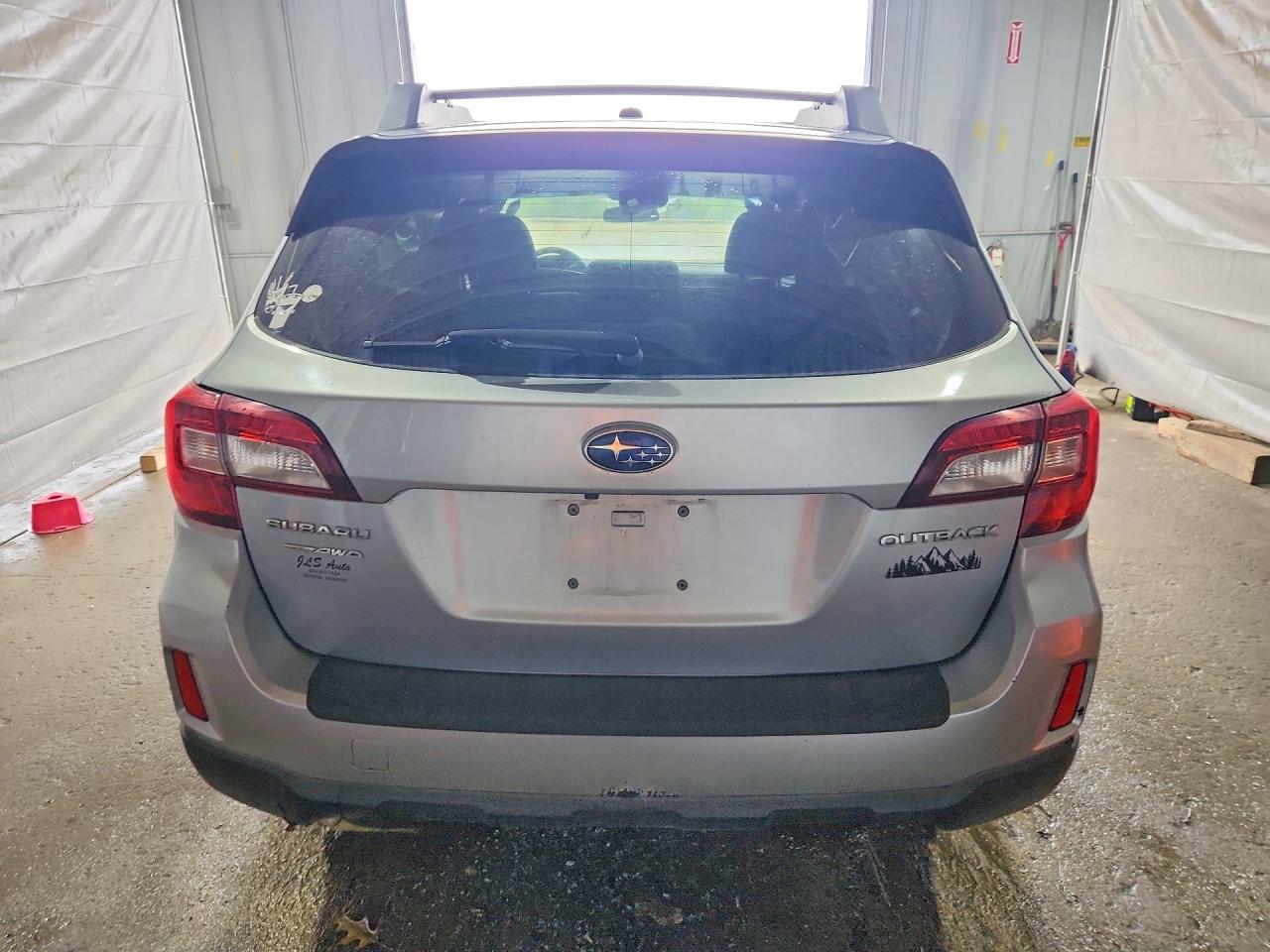2015 Subaru Outback 2.5i Limited Silver vin: 4S4BSBLC7F3345999