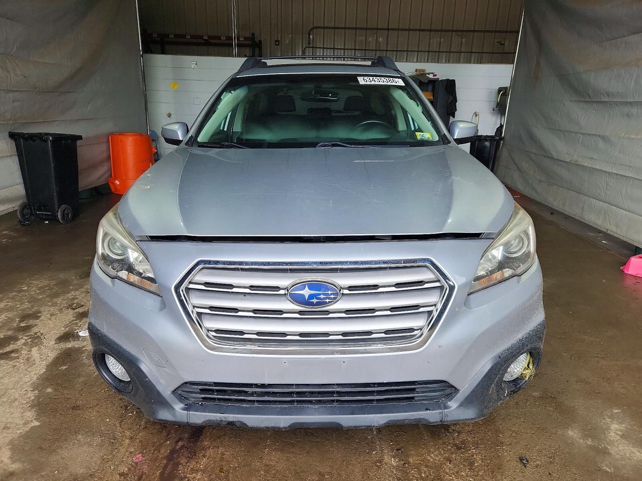 2015 Subaru Outback 2.5i Limited Silver vin: 4S4BSBLC7F3345999