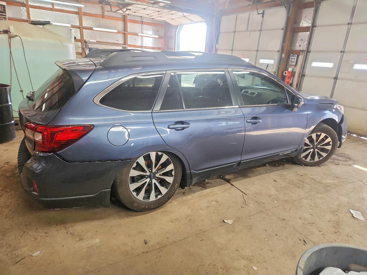 2015 Subaru Outback 2.5i Limited Blue vin: 4S4BSBLC7F3355139