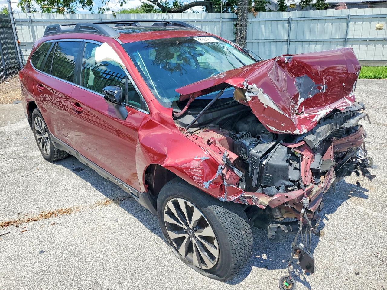 2015 Subaru Outback 2.5i Limited Red vin: 4S4BSBLC7F3360695