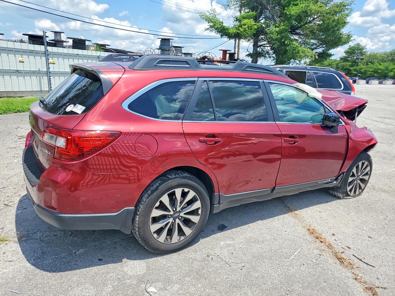 2015 Subaru Outback 2.5i Limited Red vin: 4S4BSBLC7F3360695