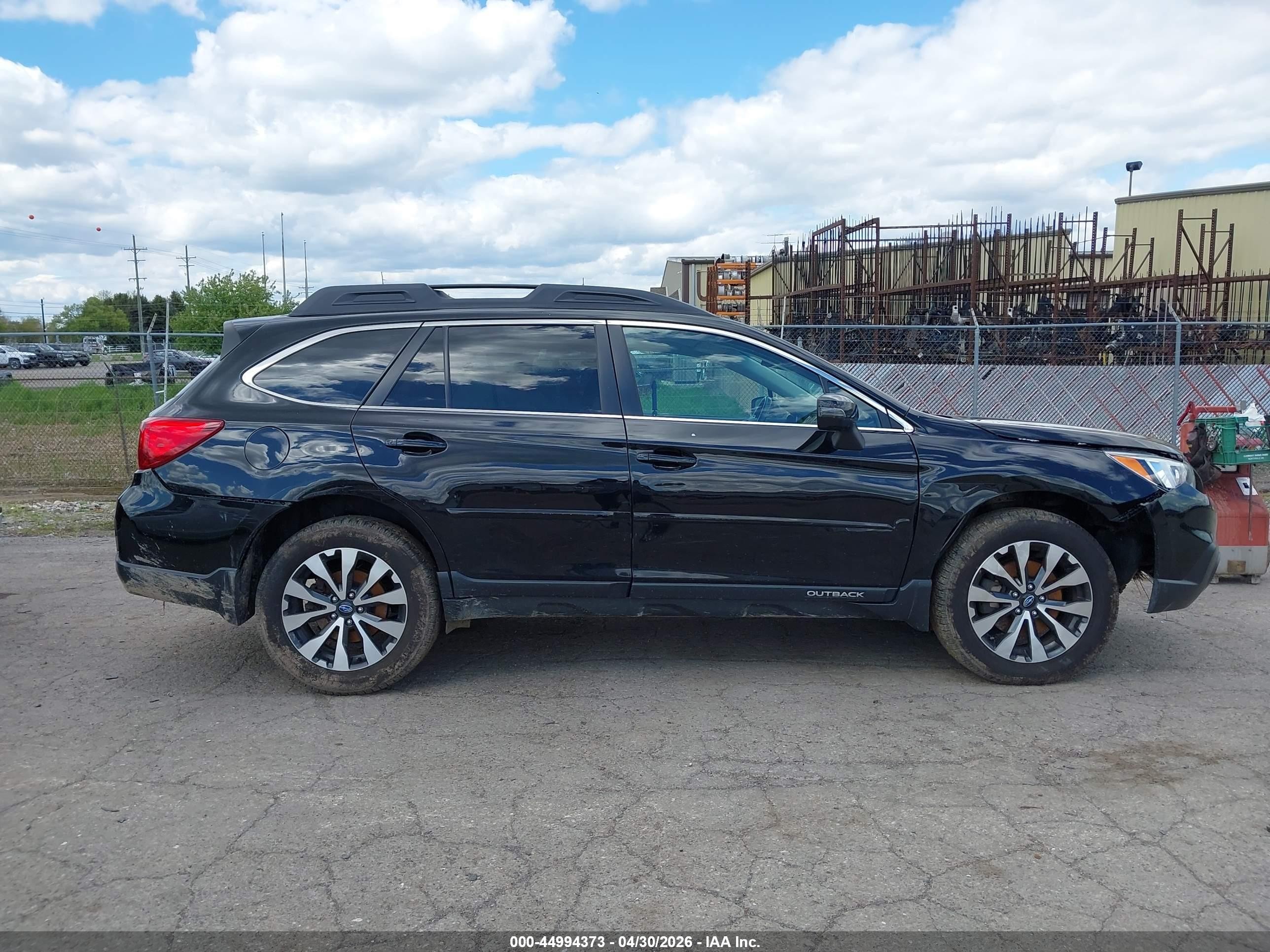 2015 Subaru Outback 2.5i Limited Черный vin: 4S4BSBLC8F3205217