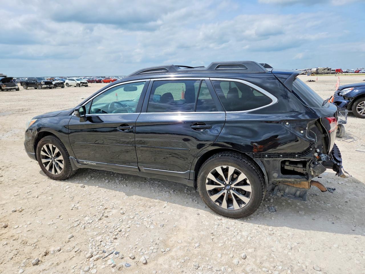 2015 Subaru Outback 2.5i Limited Black vin: 4S4BSBLC9F3221104