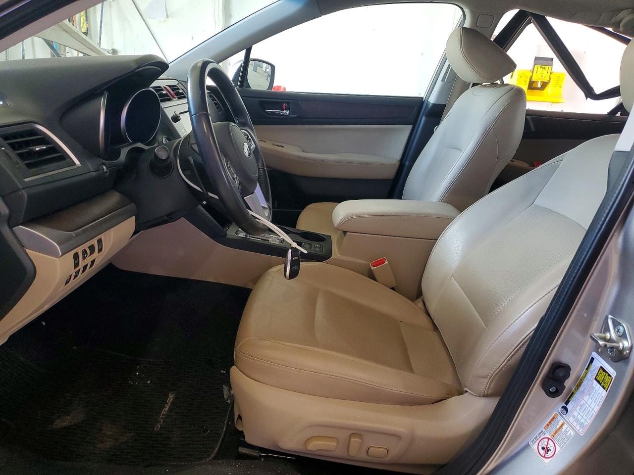 2015 Subaru Outback 2.5i Limited Gold vin: 4S4BSBLC9F3302779